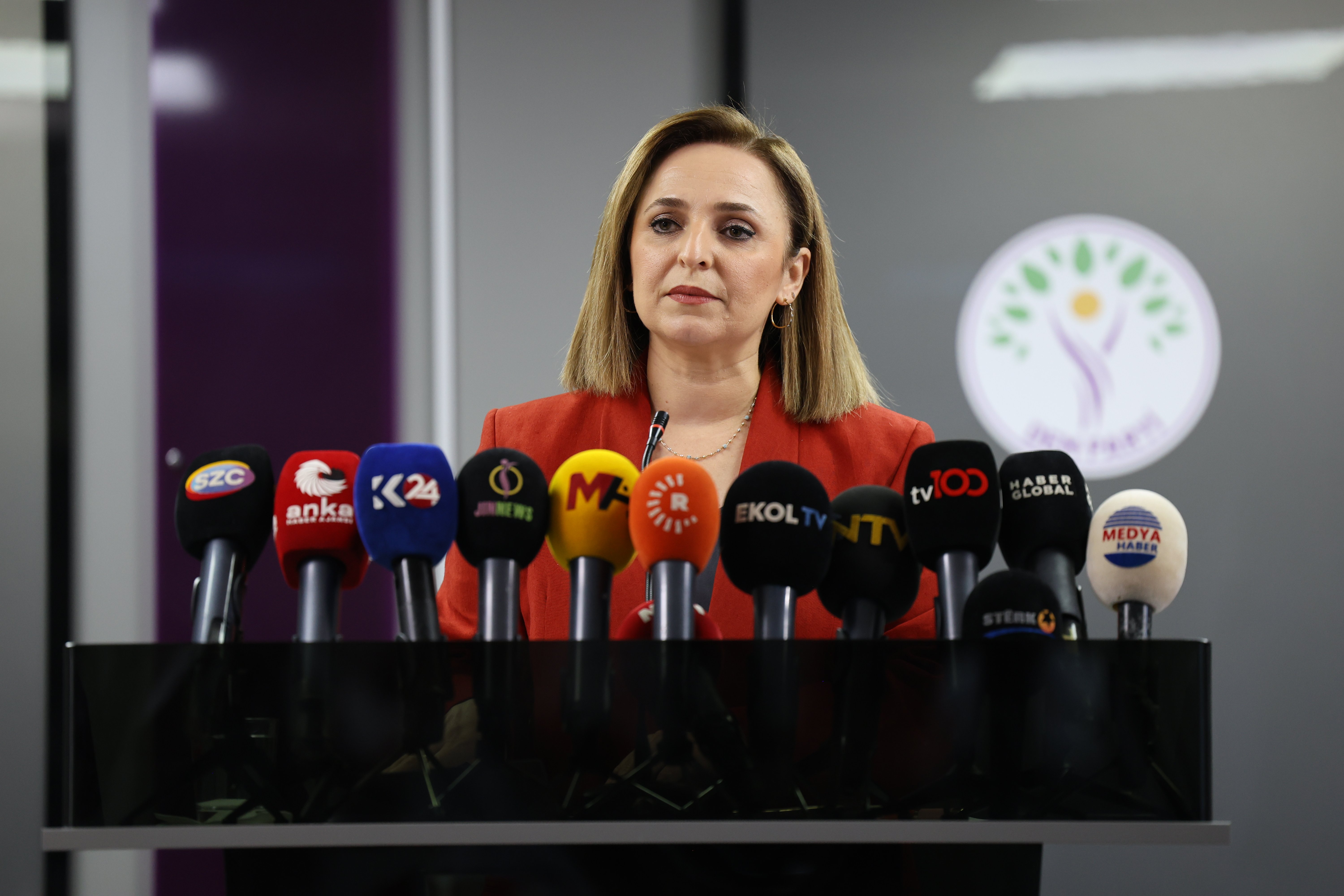 DEM Parti Sözcüsü Ayşegül