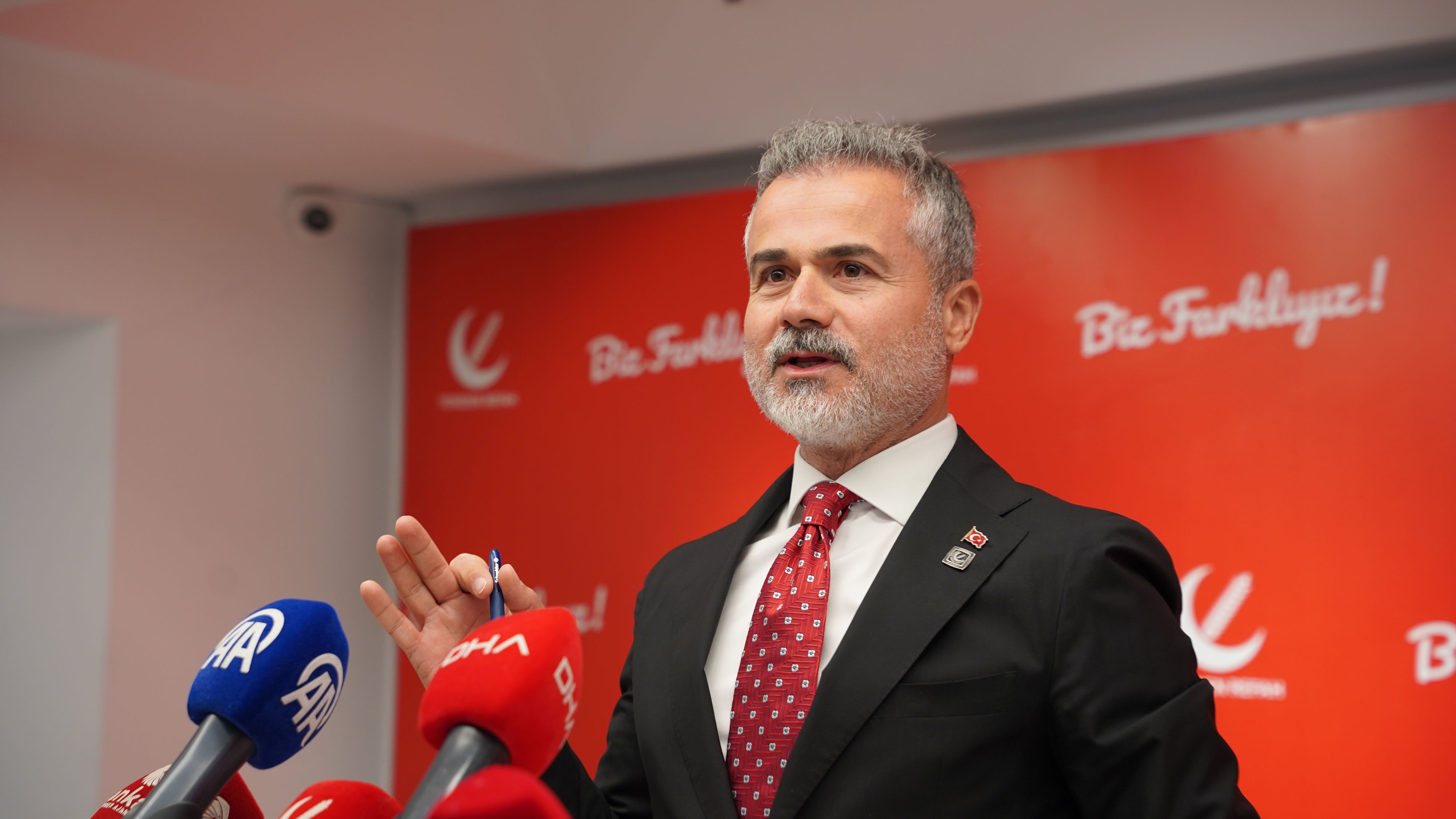 Yeniden Refah Partili Suat