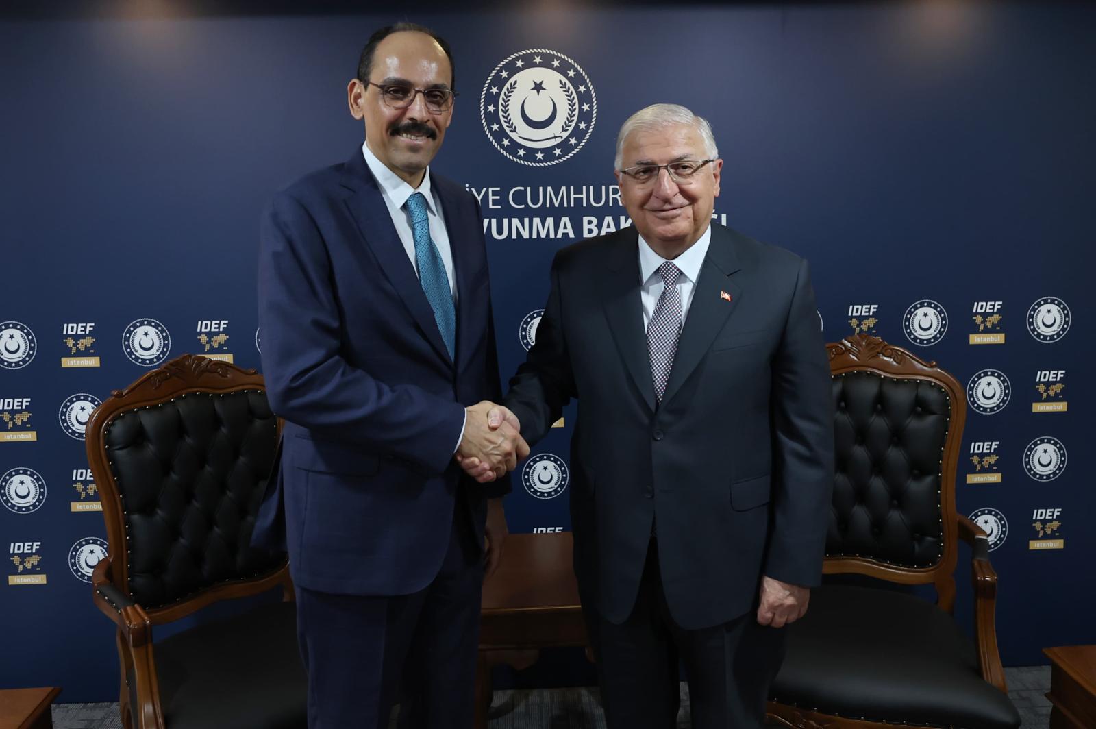 Milli Savunma Bakanı Yaşar