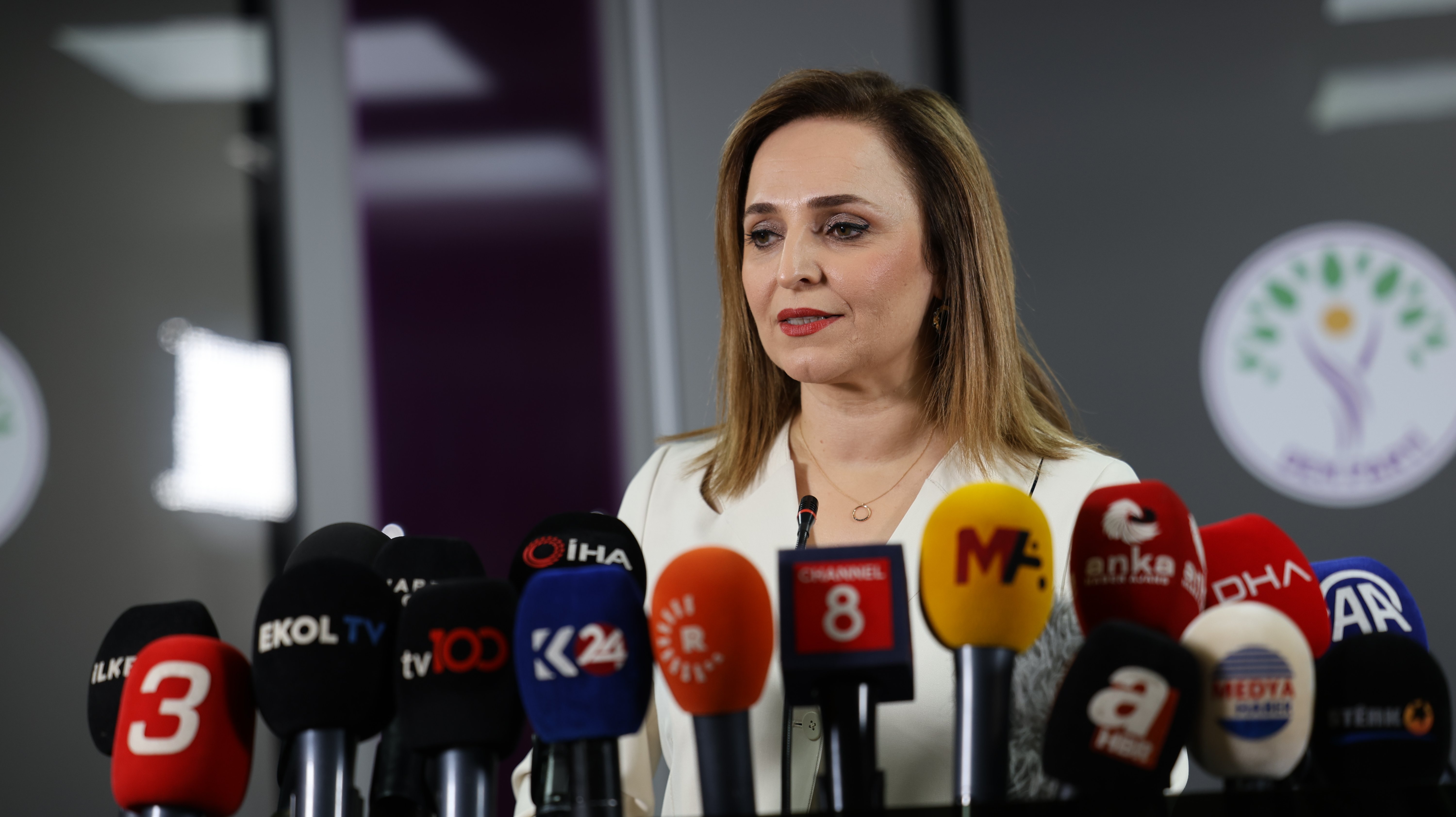 DEM Parti Sözcüsü Ayşegül