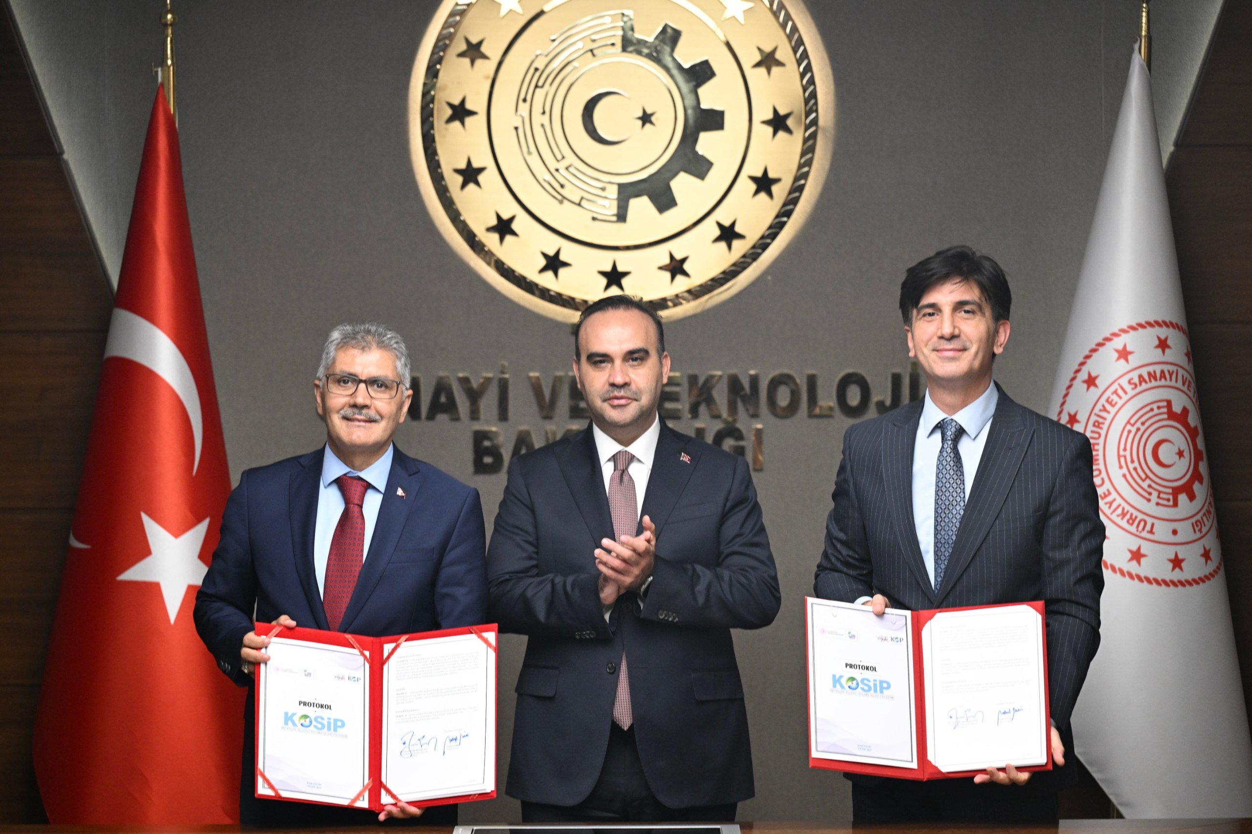 Sanayi ve Teknoloji Bakanı