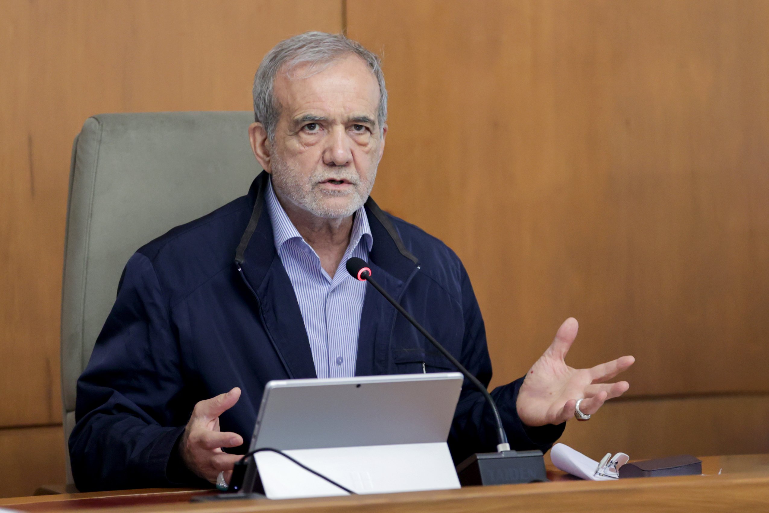 İran Cumhurbaşkanı Mesud Pezeşkiyan,
