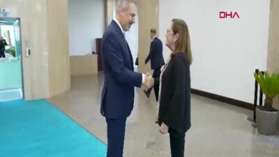 Dışişleri Bakanı Hakan Fidan, El