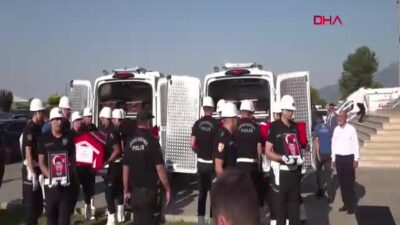 Denizli’de Orman Yangınında Şehit Olan İki Orman İşçisi Gözyaşları İçinde Toprağa Verildi