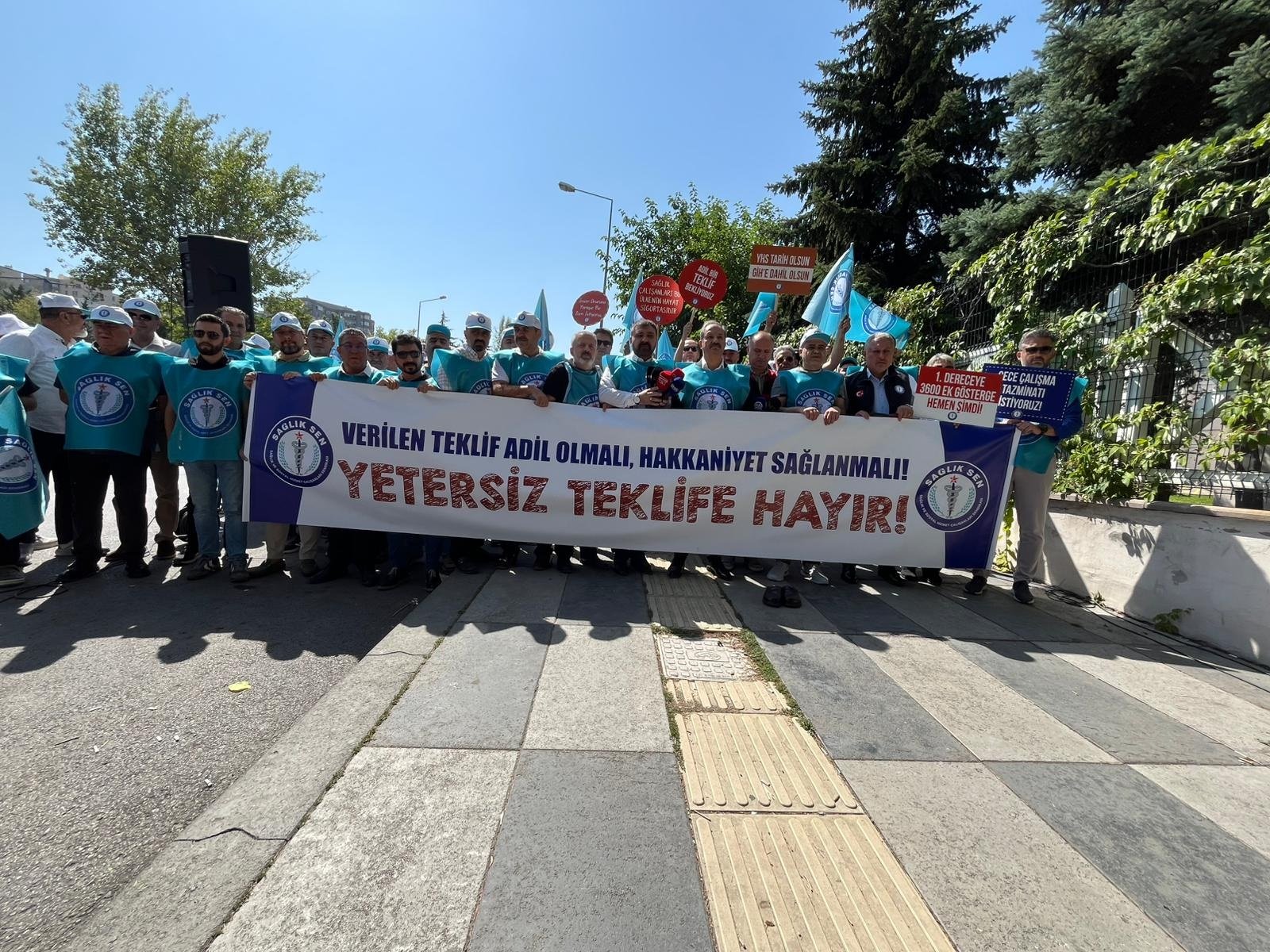 Sağlık-Sen Genel Başkanı Doğan: ‘Sadaka Değil, Hak Ettiğimiz Ücretleri İstiyoruz’
