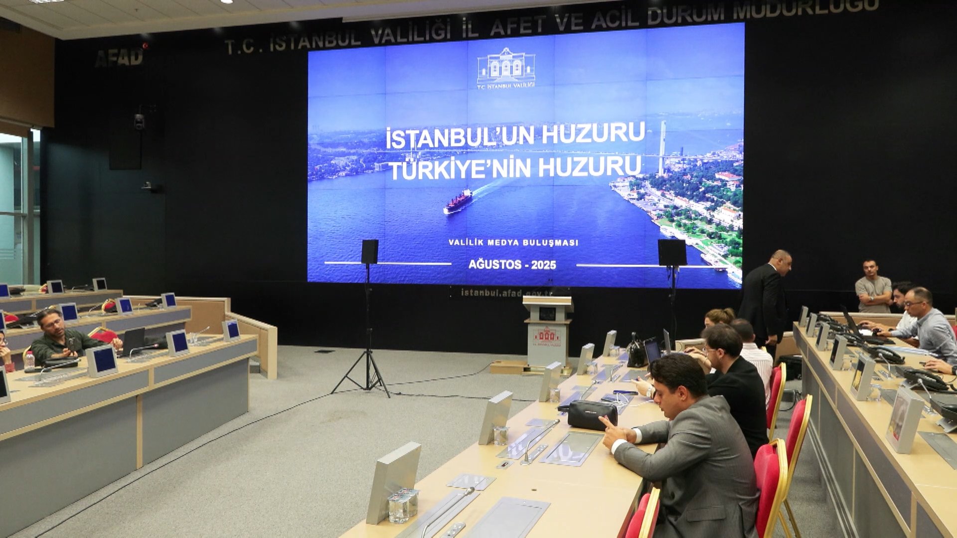 İstanbul Valisi Davut Gül,