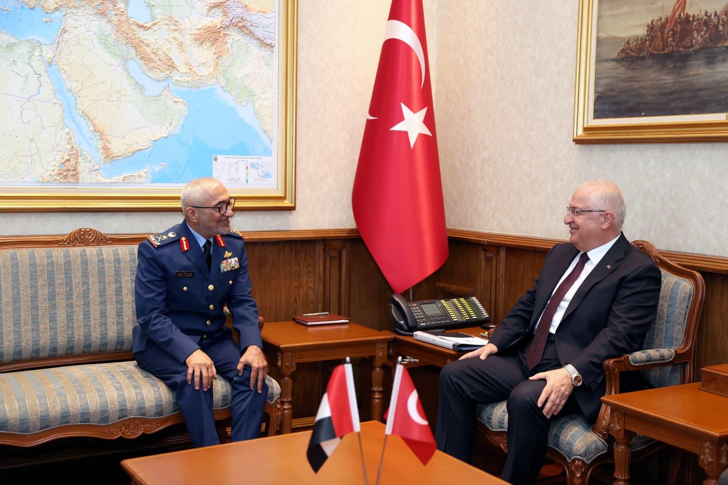 Milli Savunma Bakanı Yaşar