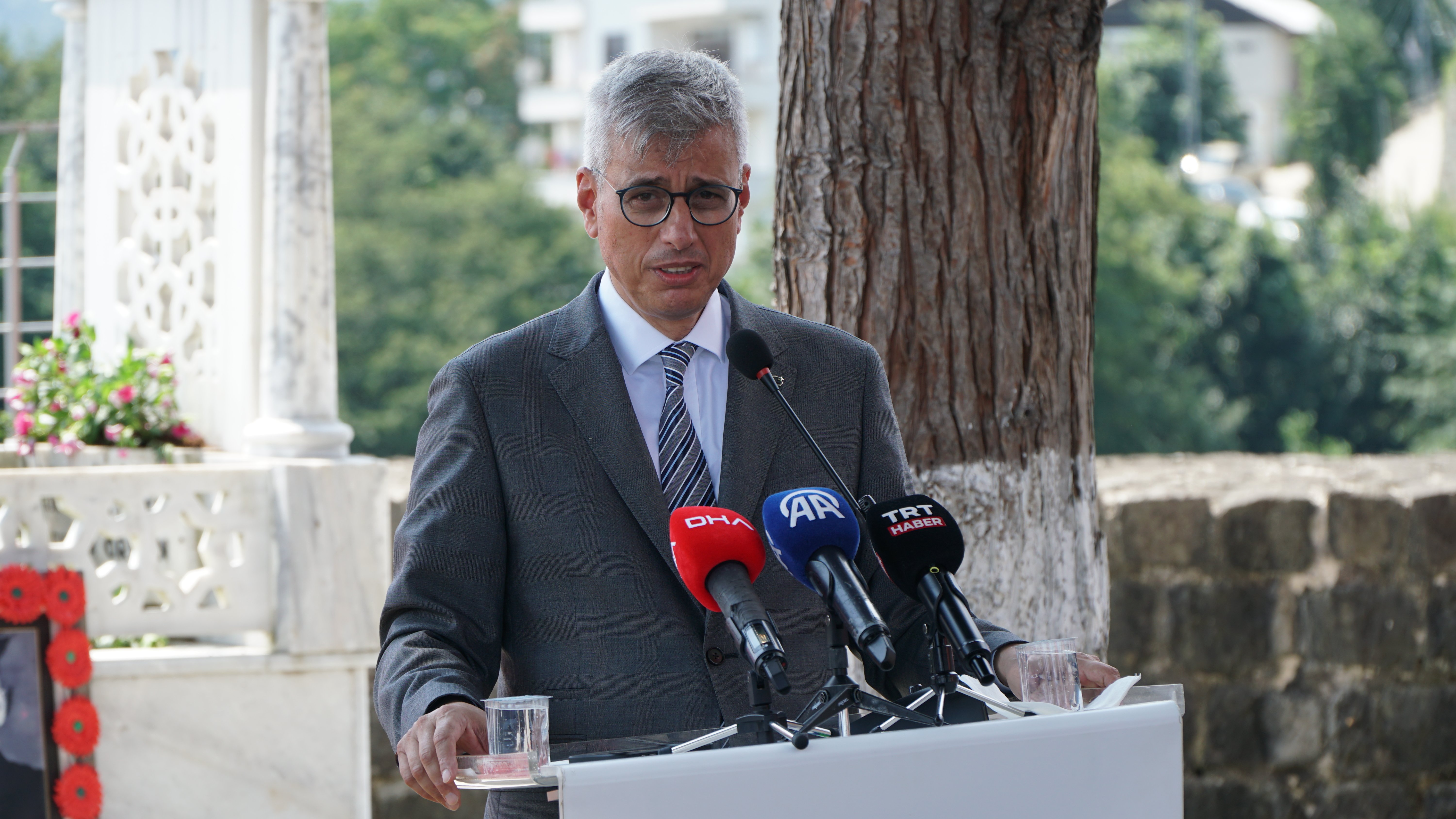 Sağlık Bakanı Kemal Memişoğlu,