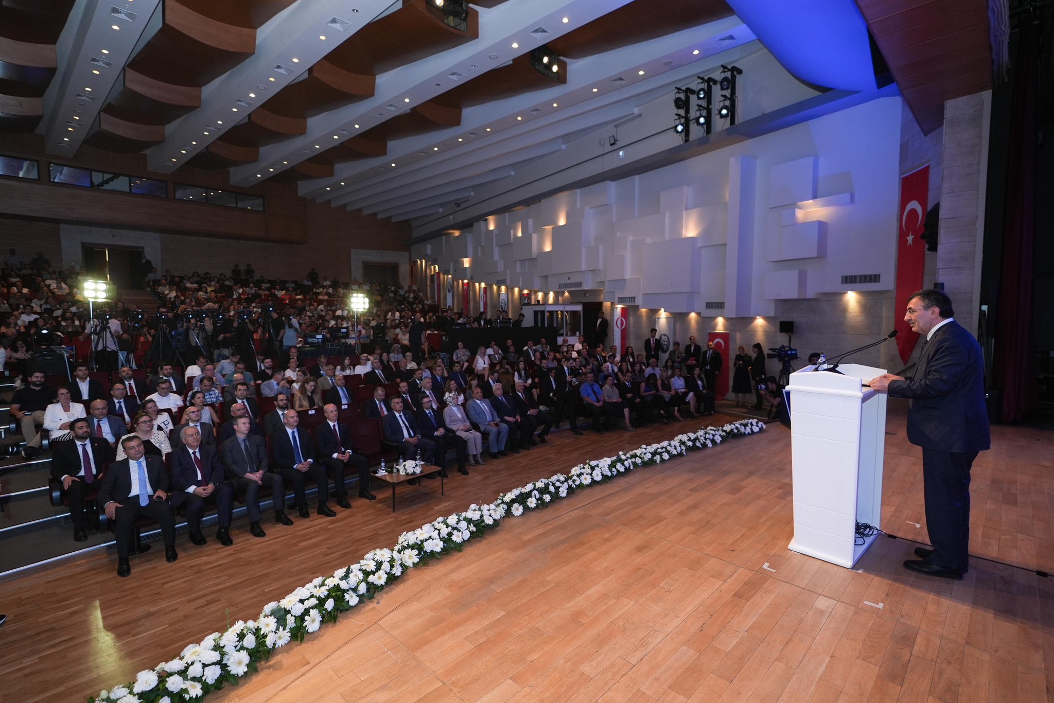 Cumhurbaşkanı Yardımcısı Cevdet Yılmaz,