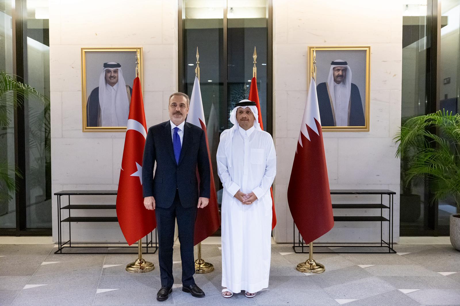 Dışişleri Bakanı Hakan Fidan, Katar Başbakanı El Sani ile Doha’da Görüştü Dışişleri Bakanı Hakan Fidan,