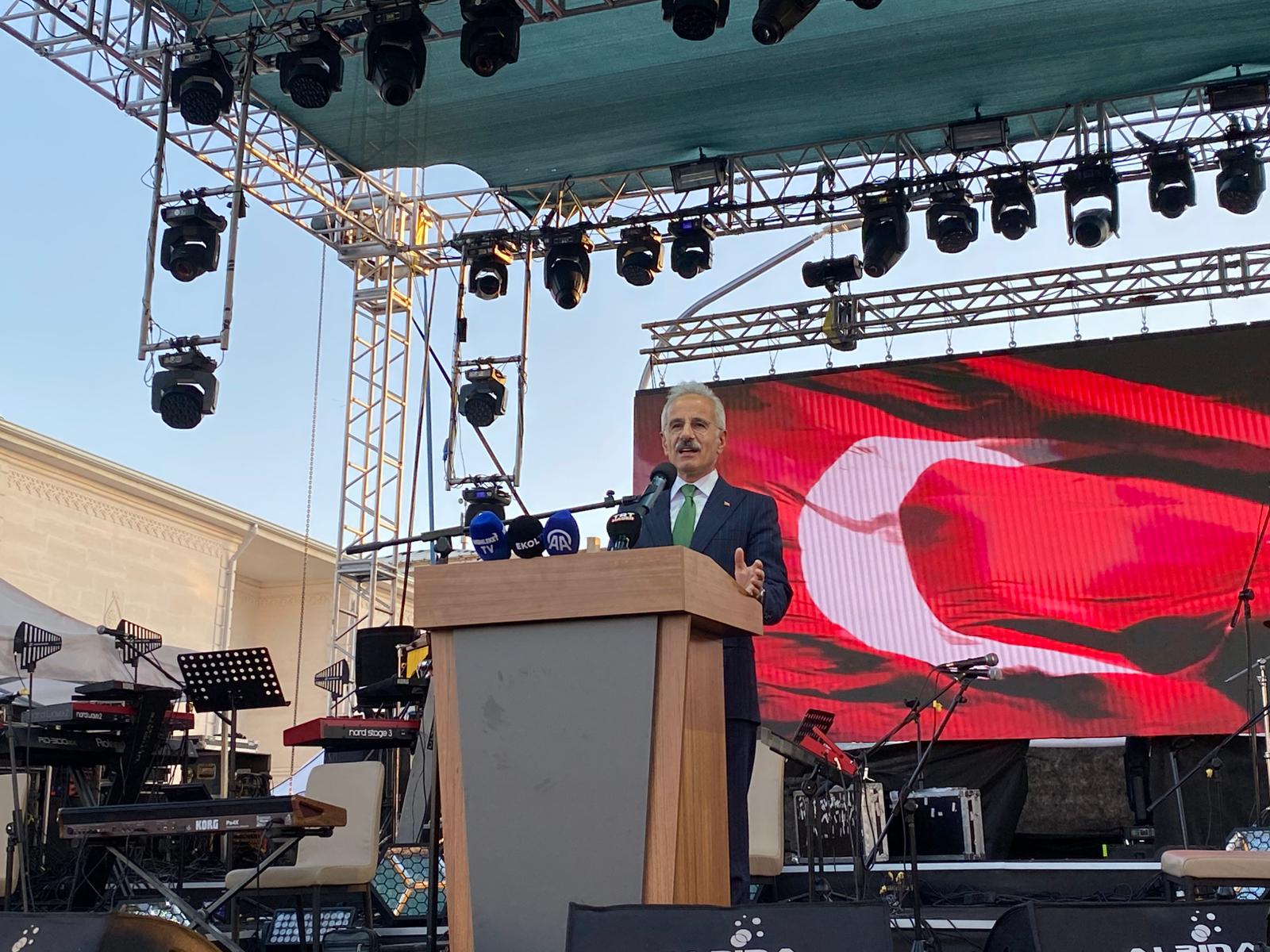 Ulaştırma ve Altyapı Bakanı