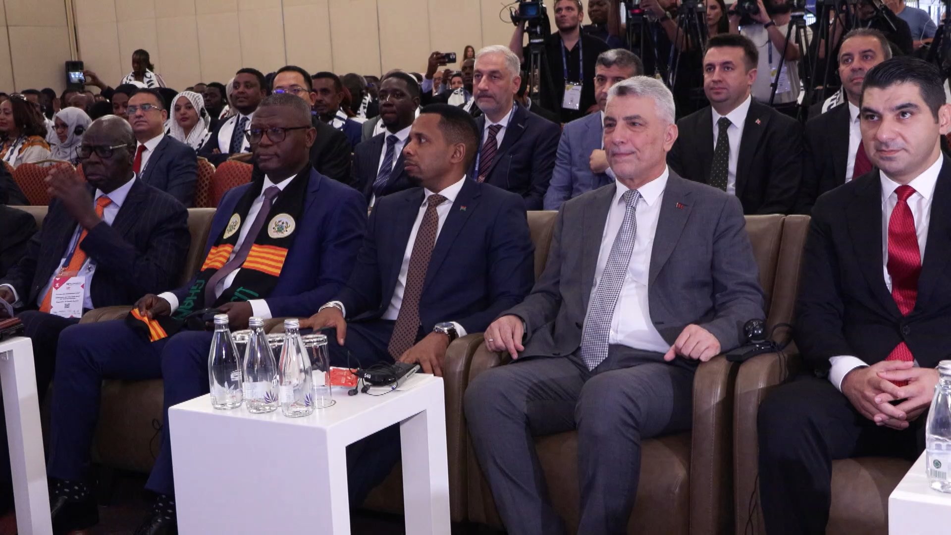 Ticaret Bakanı Ömer Bolat: Afrika ile Yıl Sonuna Kadar 400 Milyar Dolarlık İhracat Hedefliyoruz