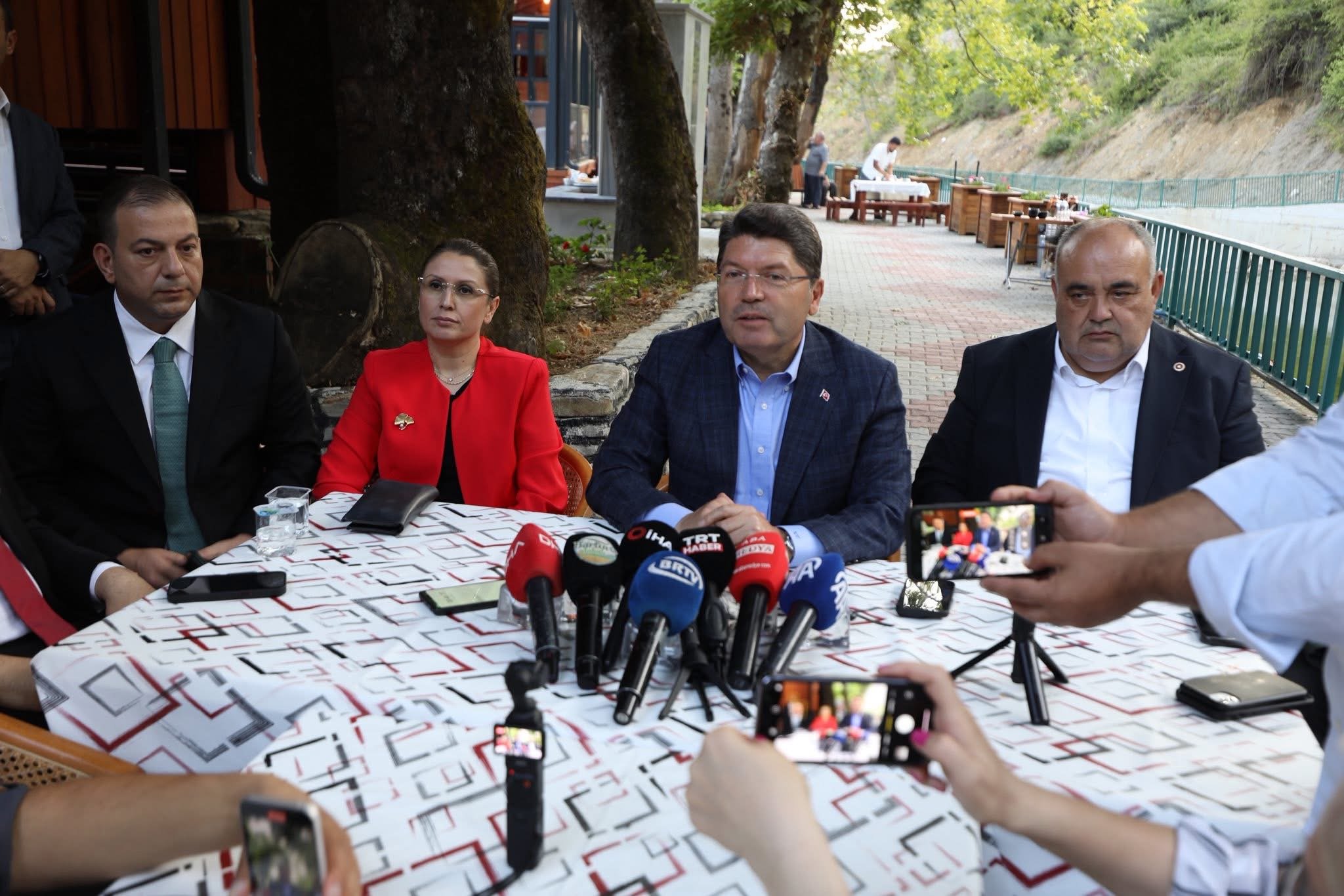 Bakan Yılmaz Tunç: Aile Ara Buluculuğu ile Boşanma Süreçlerini Kolaylaştırmayı Hedefliyoruz