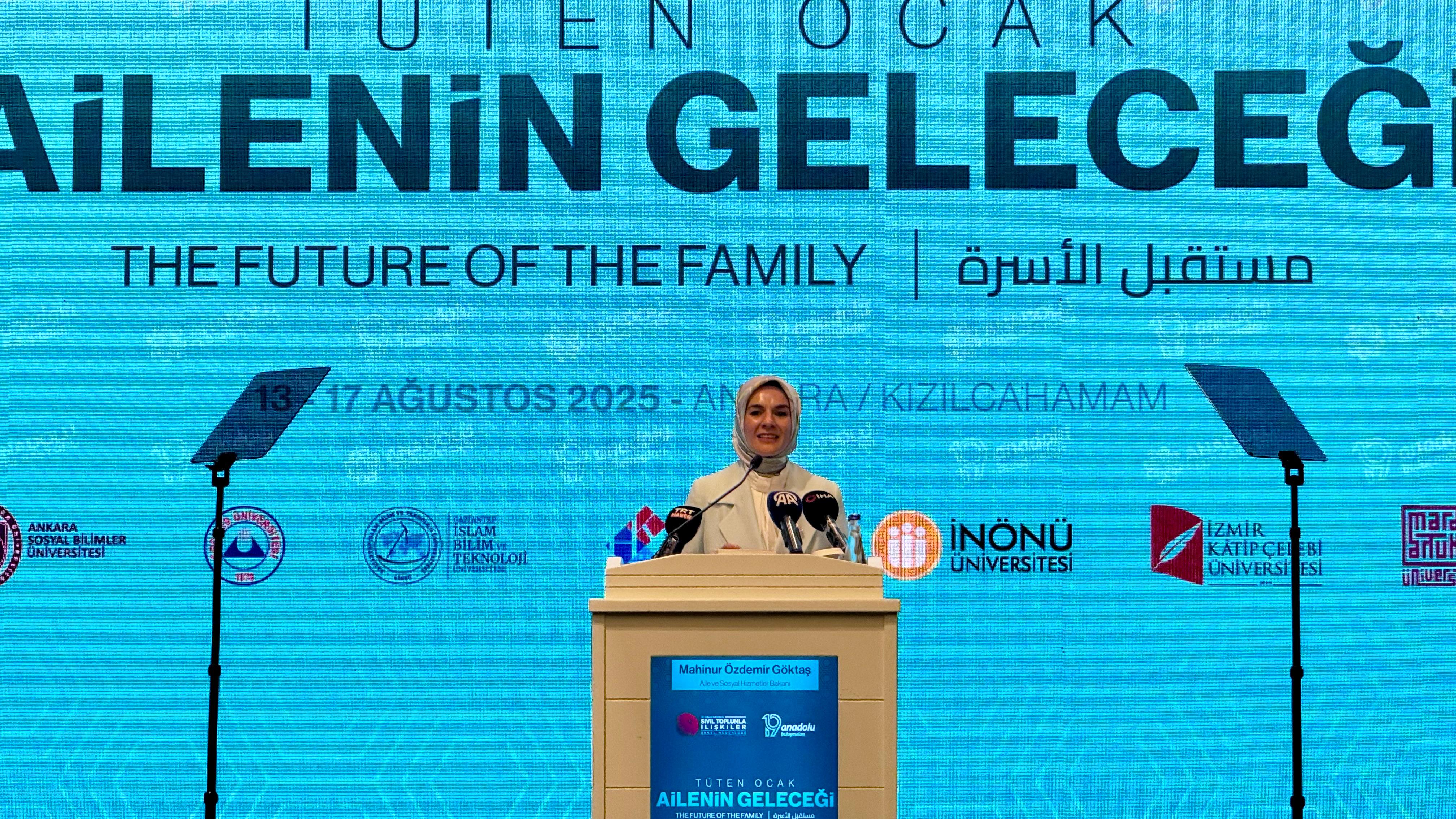 Bakan Göktaş’tan Kritik Uyarı: ‘2100 Yılında Nüfusun Yarısı 60 Yaş ve Üzeri Olacak’