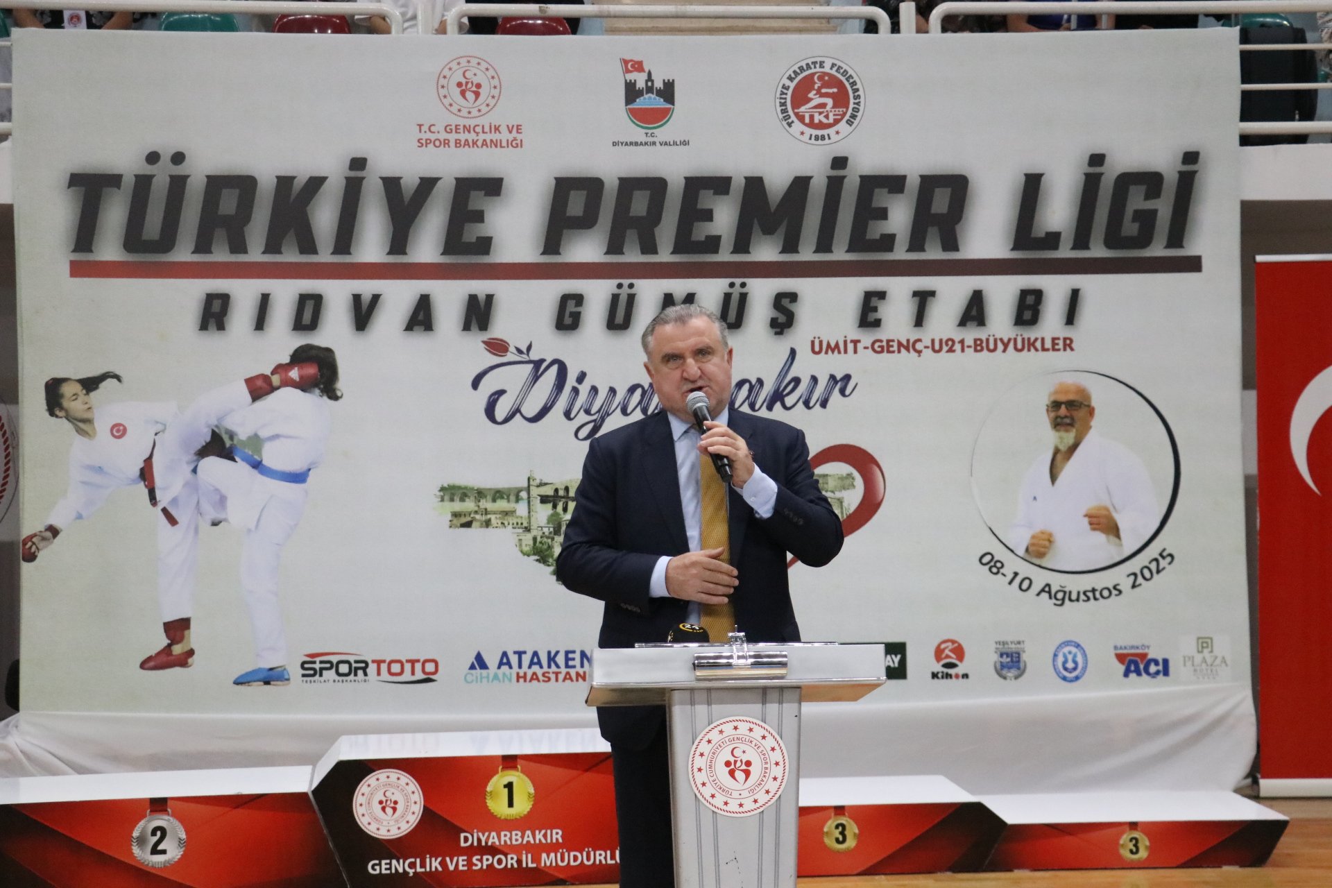 Bakan Bak: ‘Terörsüz Türkiye’ için sporun birleştirici gücünü kullanacağız