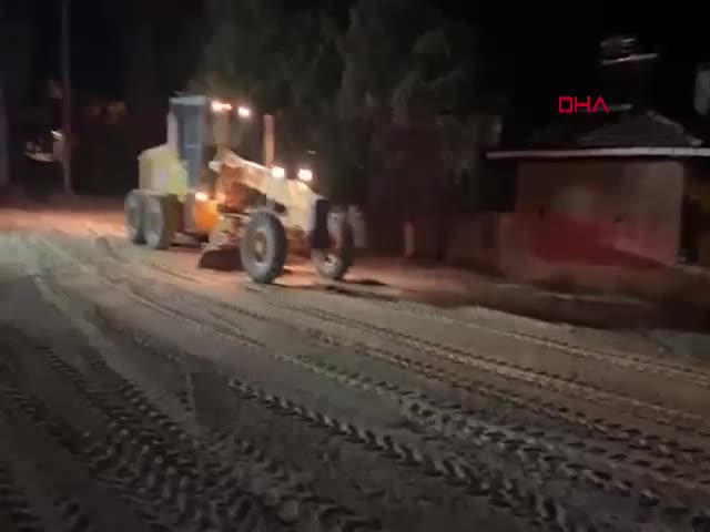 Balıkesir'in Sındırgı ilçesinde depremden