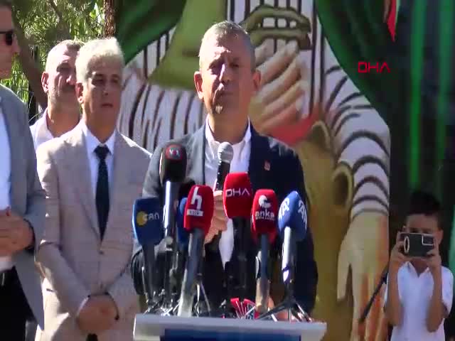 CHP Genel Başkanı Özgür Özel’den Nevşehir’de Önemli Açıklamalar: ‘Cumhuriyetin Taşıyıcı Kolonu Laikliktir’