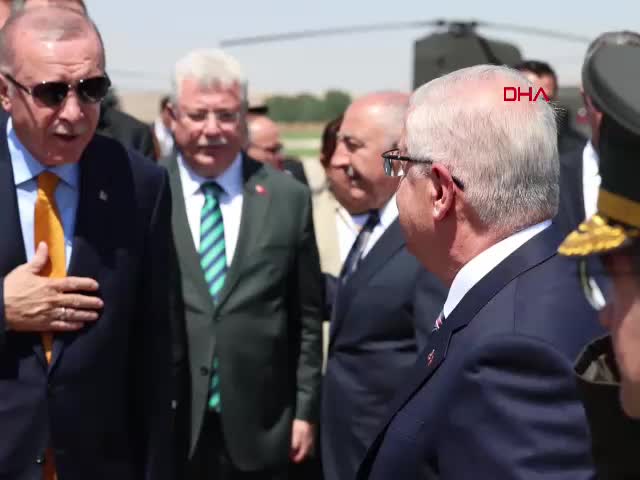 Milli Savunma Bakanı Yaşar