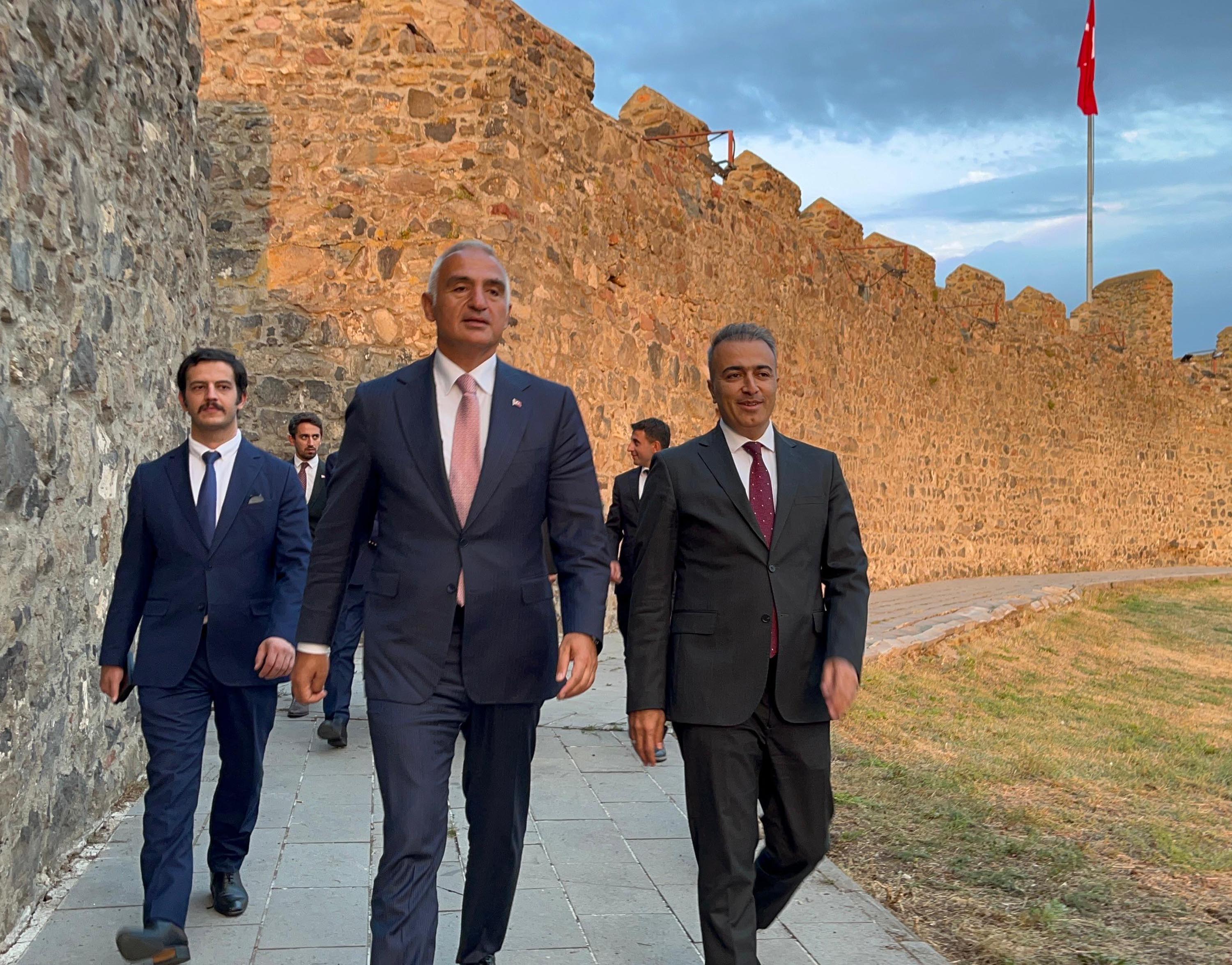 Kültür ve Turizm Bakanı