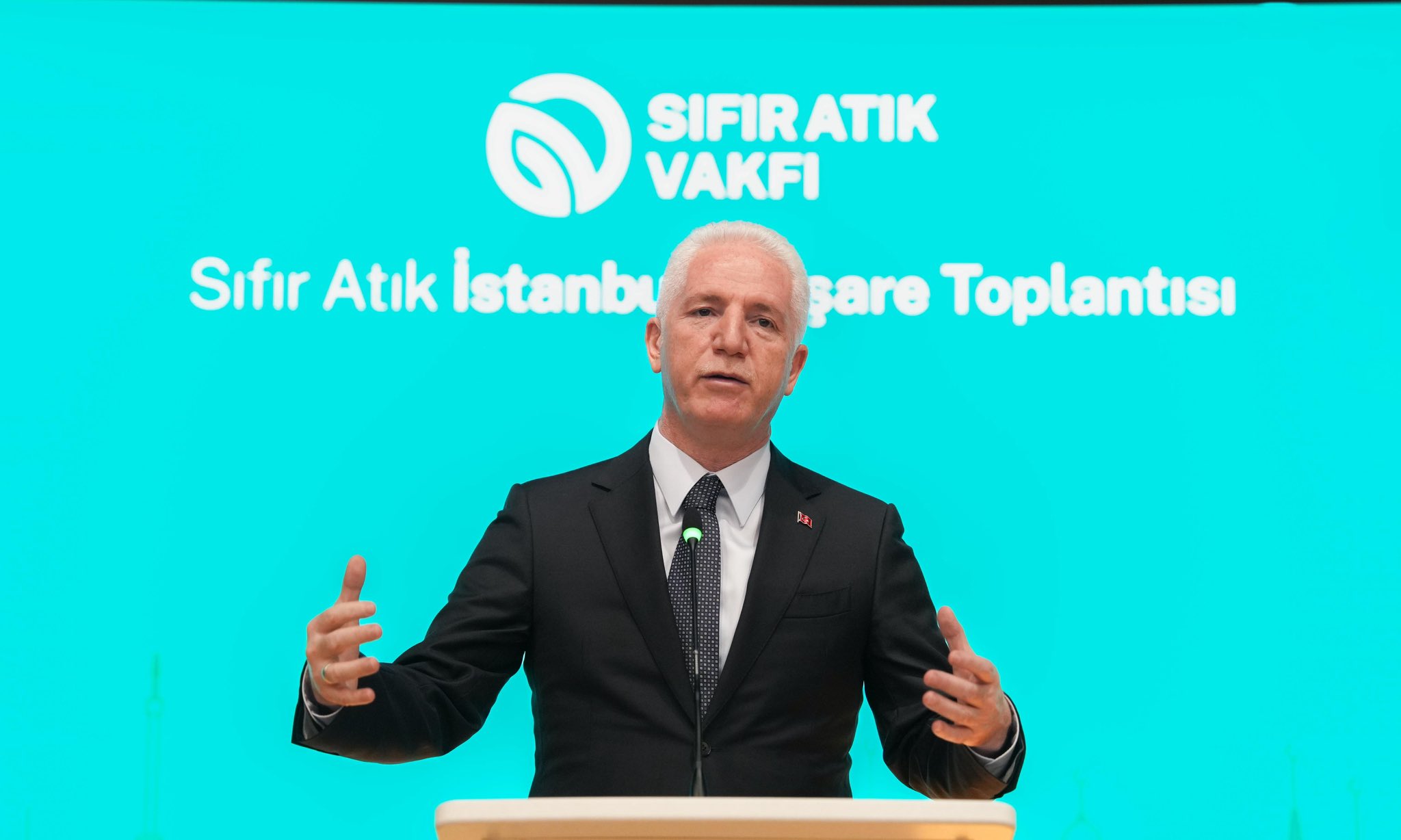 İstanbul Valisi Davut Gül,