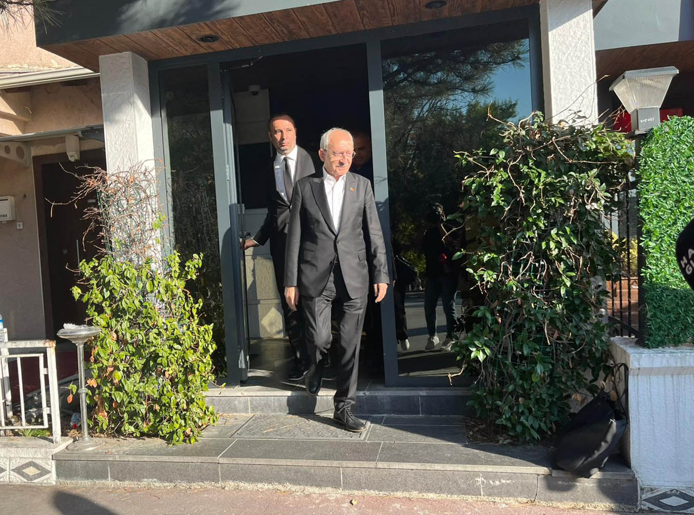 CHP'nin kurultay davasının ertelenmesinin