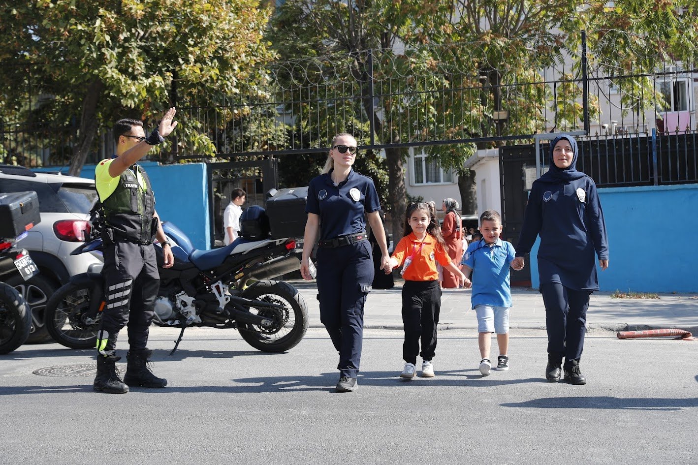 Bağcılar Belediyesi zabıta ekipleri,