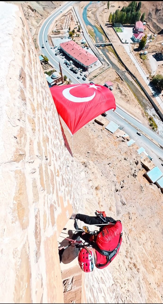 Van'ın Gürpınar ilçesindeki tarihi