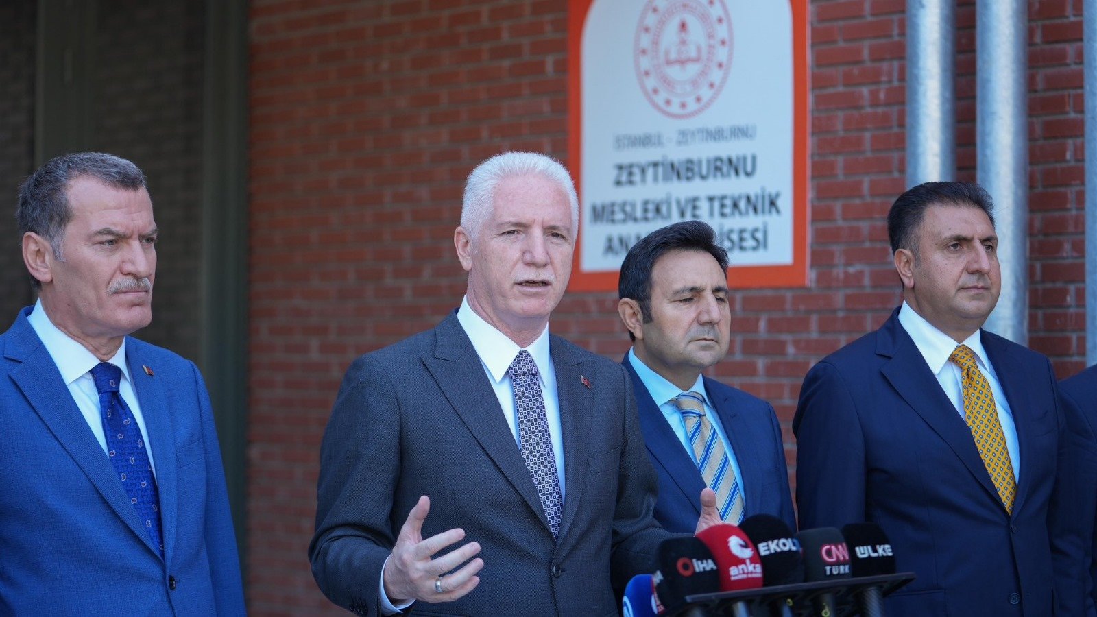İstanbul Valisi Davut Gül,