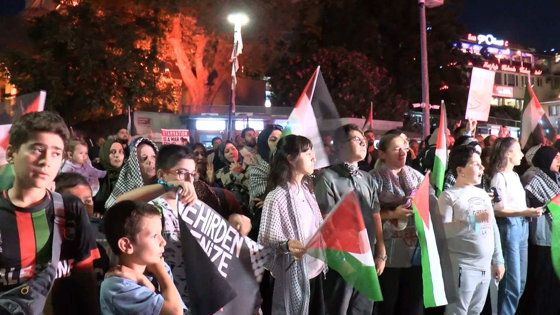 Üsküdar'da İsrail ablukasını kırmak için