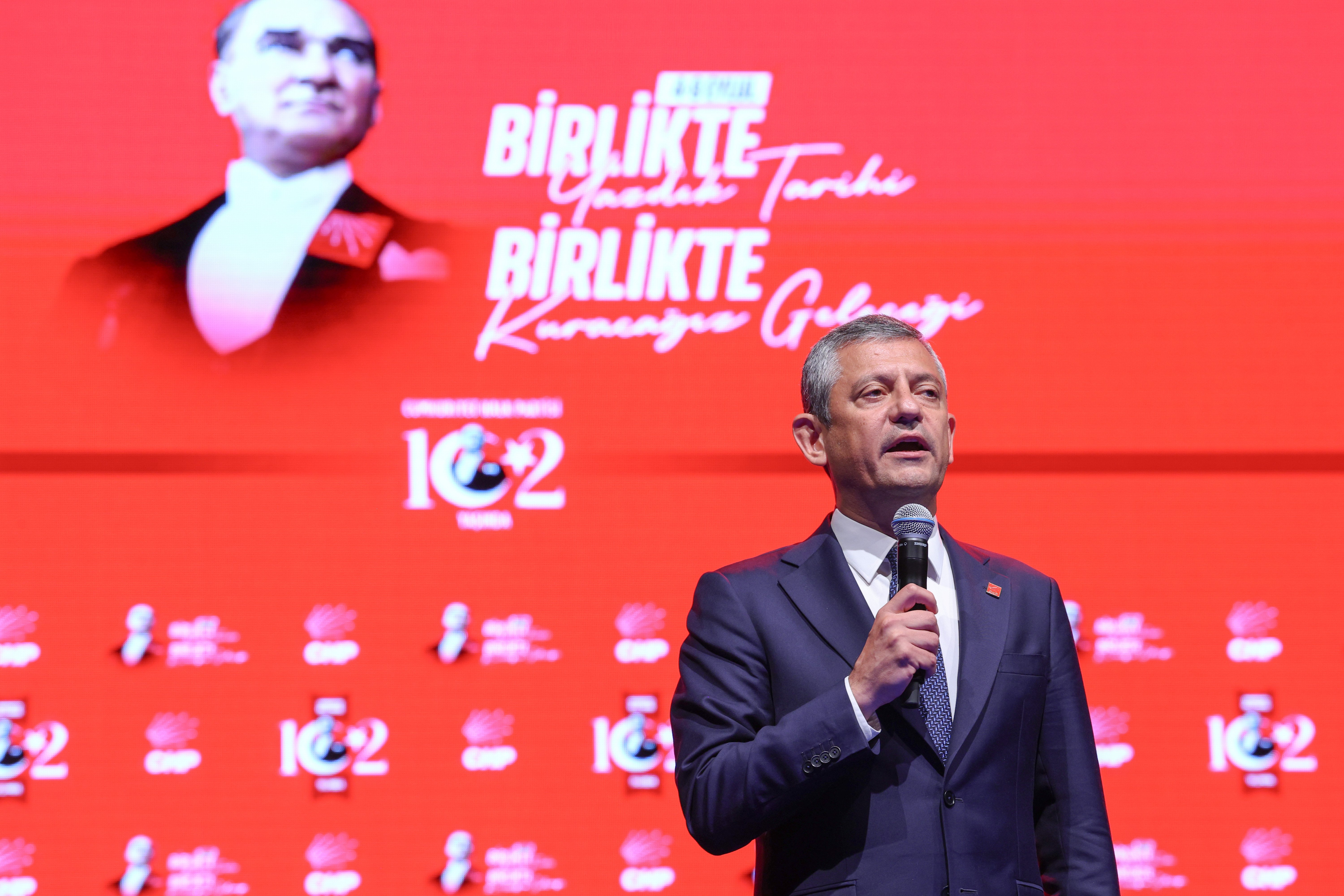 CHP Genel Başkanı Özgür