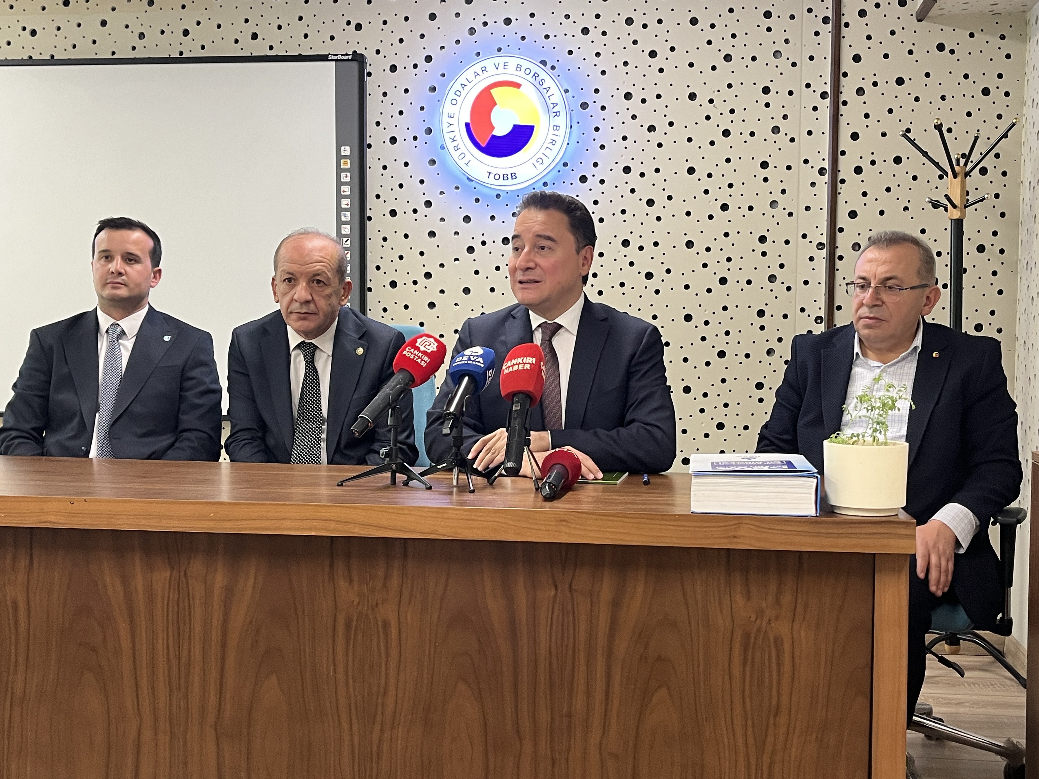 DEVA Partisi Genel Başkanı Ali Babacan: ‘Terör Sorununun Çözümü İçin Yüzde 5 İhtimal Bile Varsa Destekleriz’