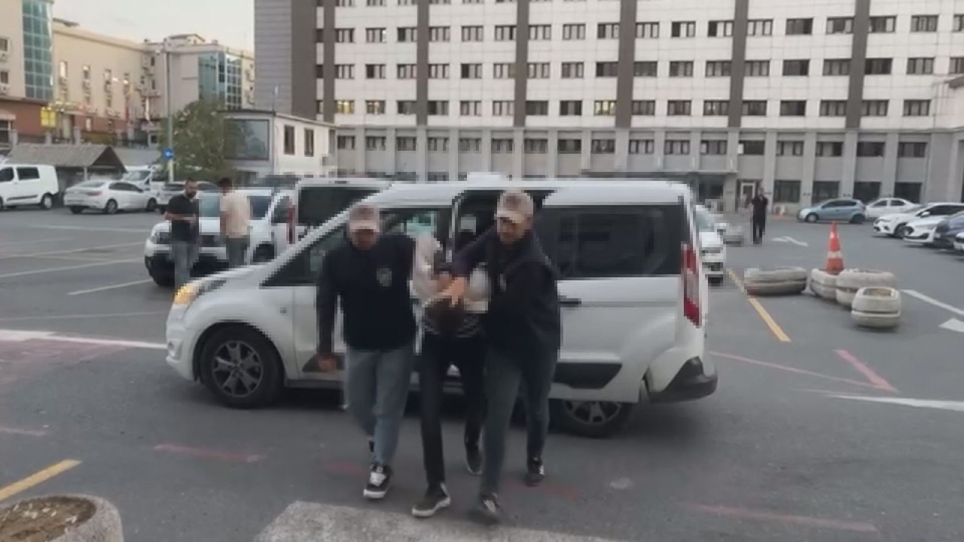 Zeytinburnu'nda KYK kız öğrenci