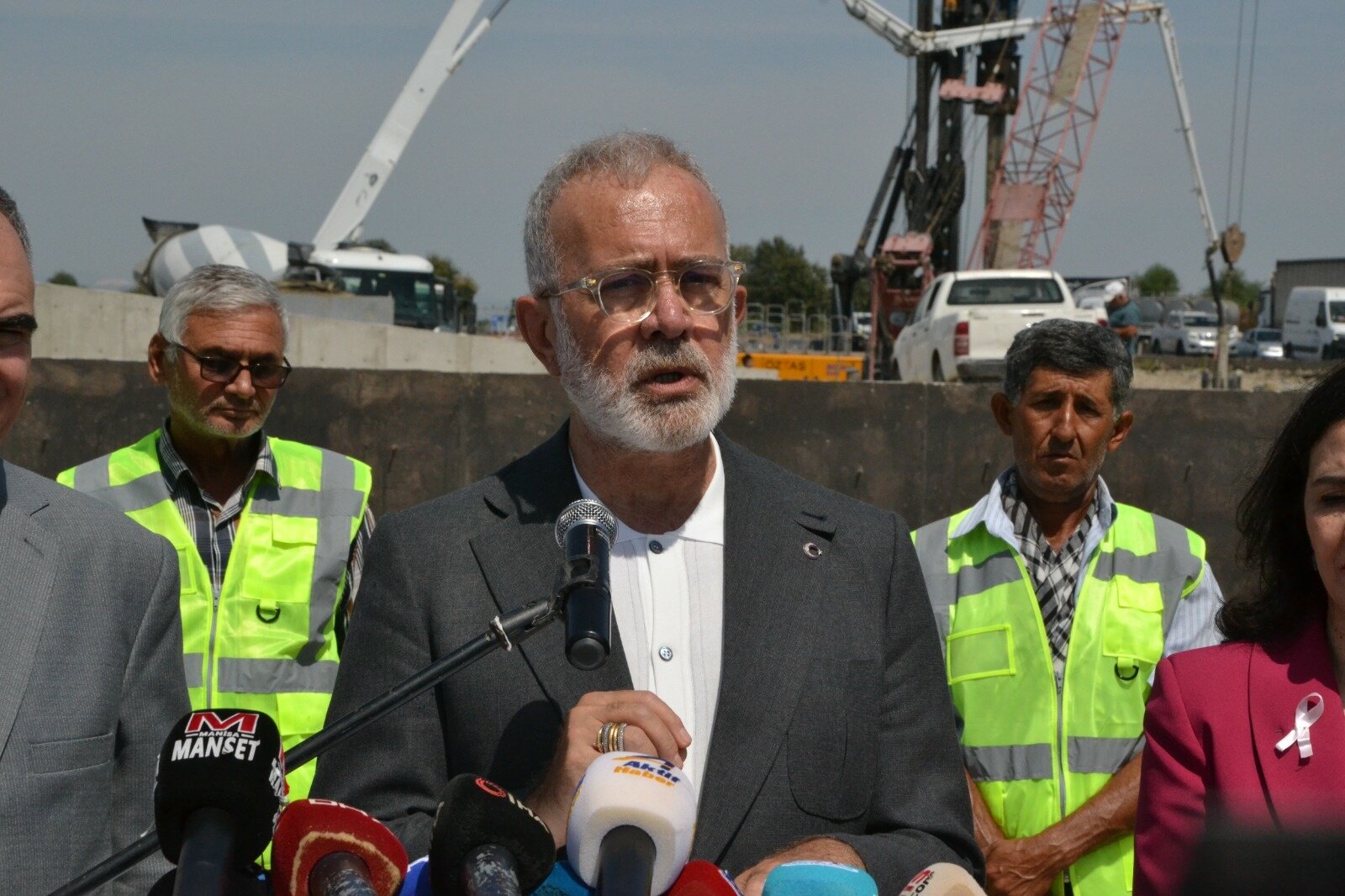 AK Parti'li Bahadır Yenişehirlioğlu,