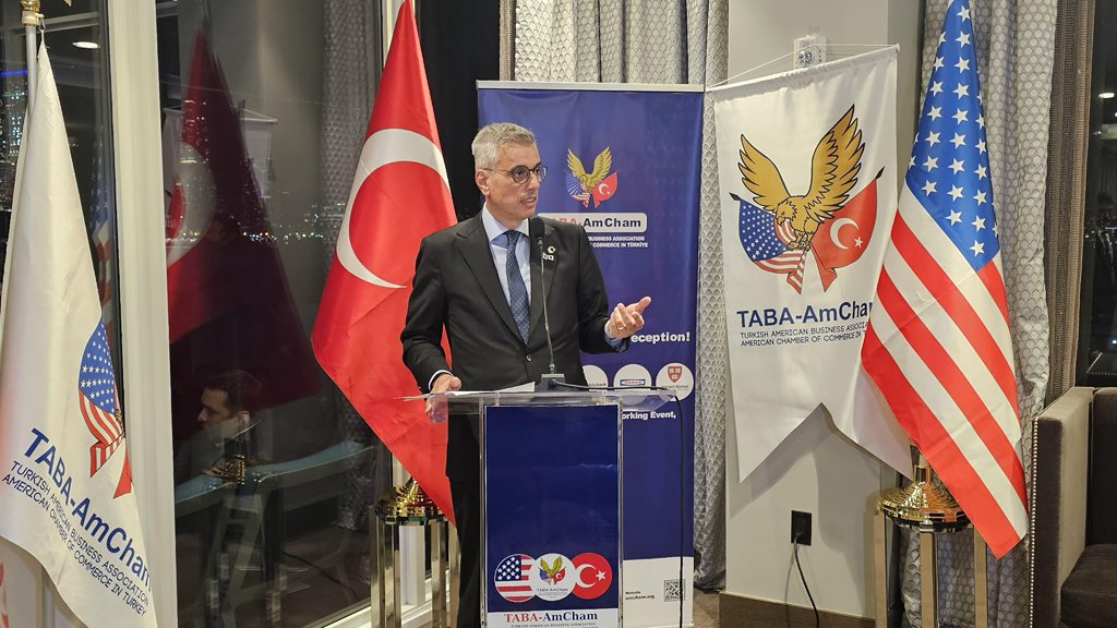 Sağlık Bakanı Kemal Memişoğlu,
