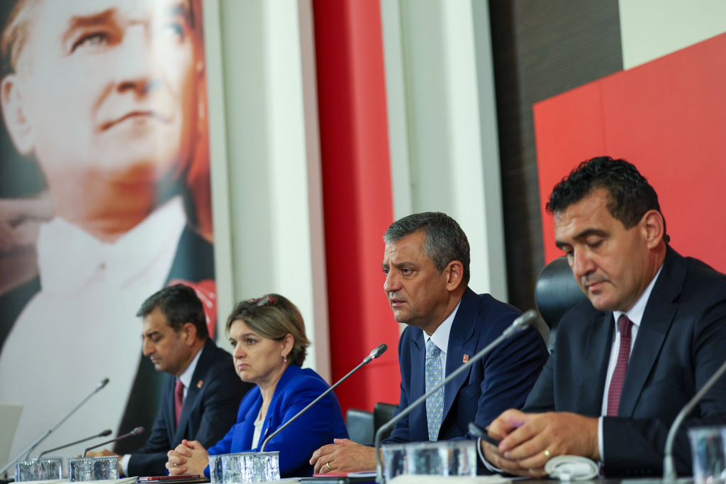 CHP Genel Başkanı Özgür