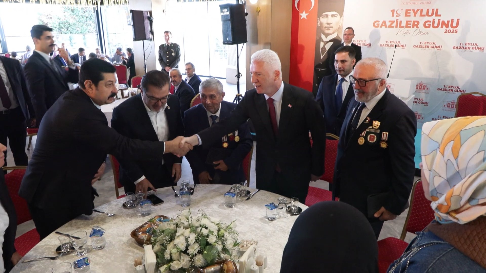 İstanbul Valisi Davut Gül,