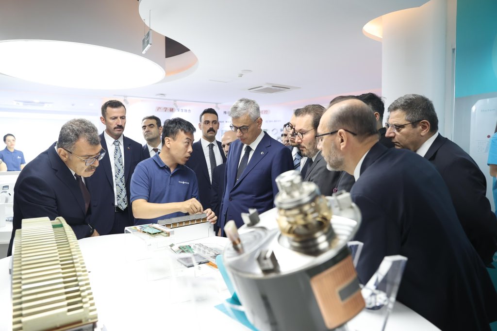 Sağlık Bakanı Kemal Memişoğlu,