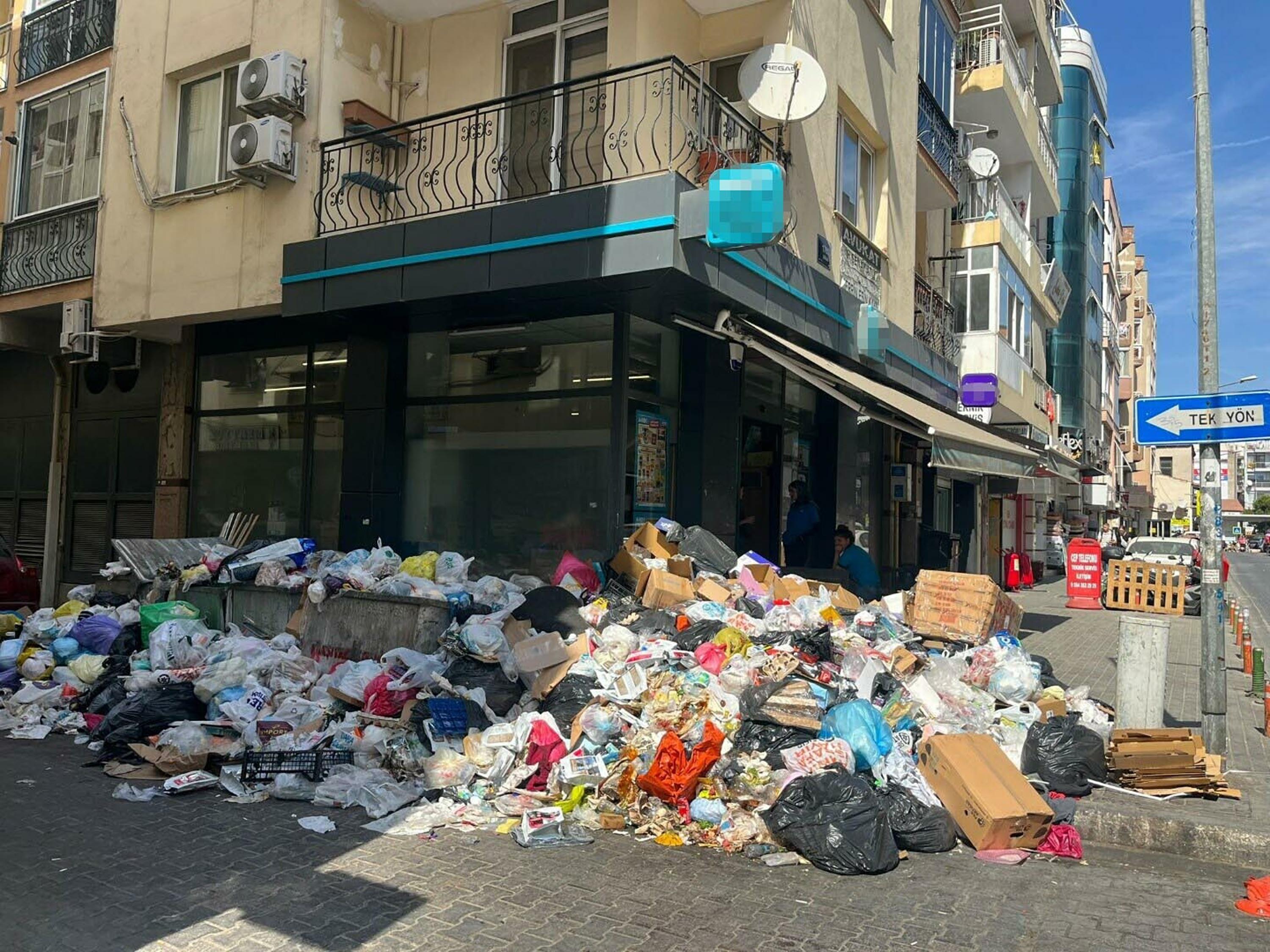Karşıyaka Belediyesi işçilerinin maaş