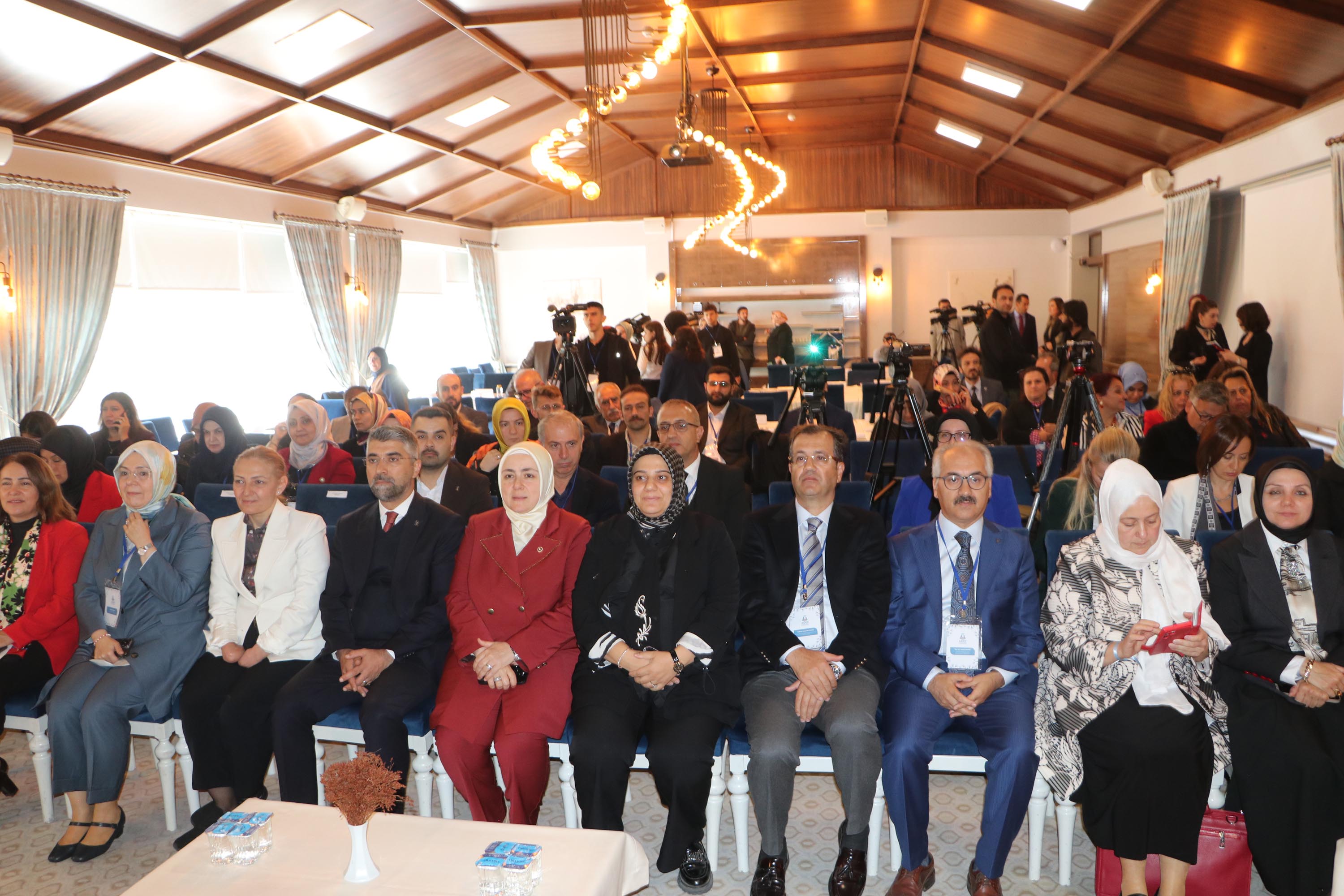 AK Parti Kadın Kolları