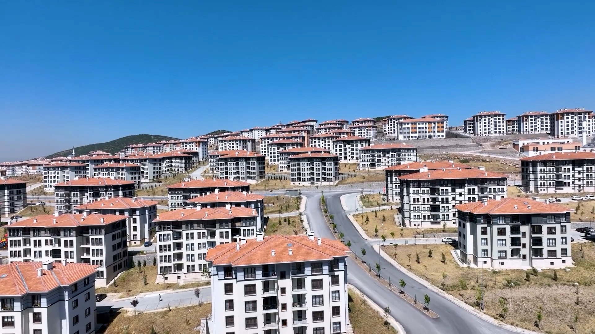 TOKİ, konut ve iş