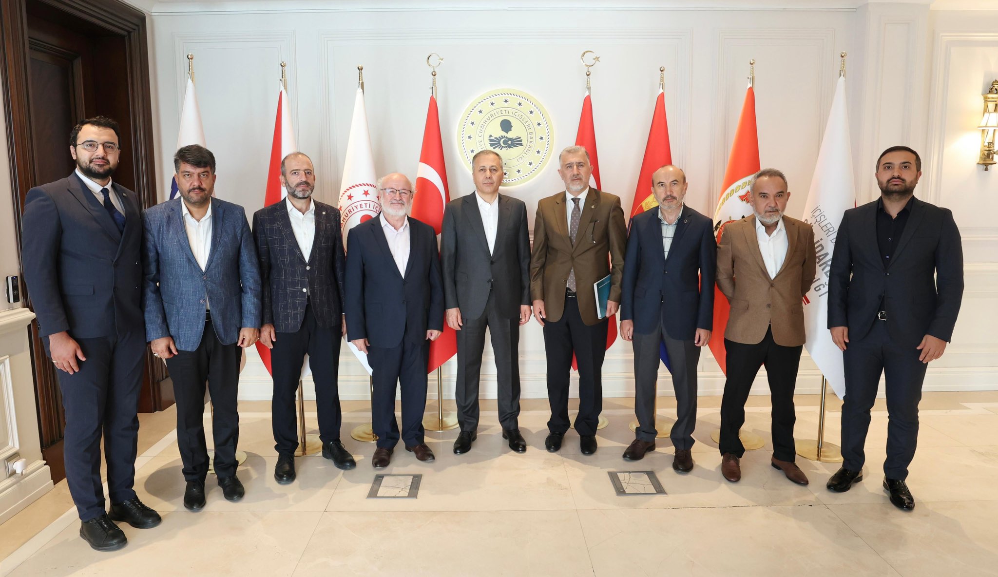 Bakan Yerlikaya: Filistin Davasında Mazlumların Yanındayız