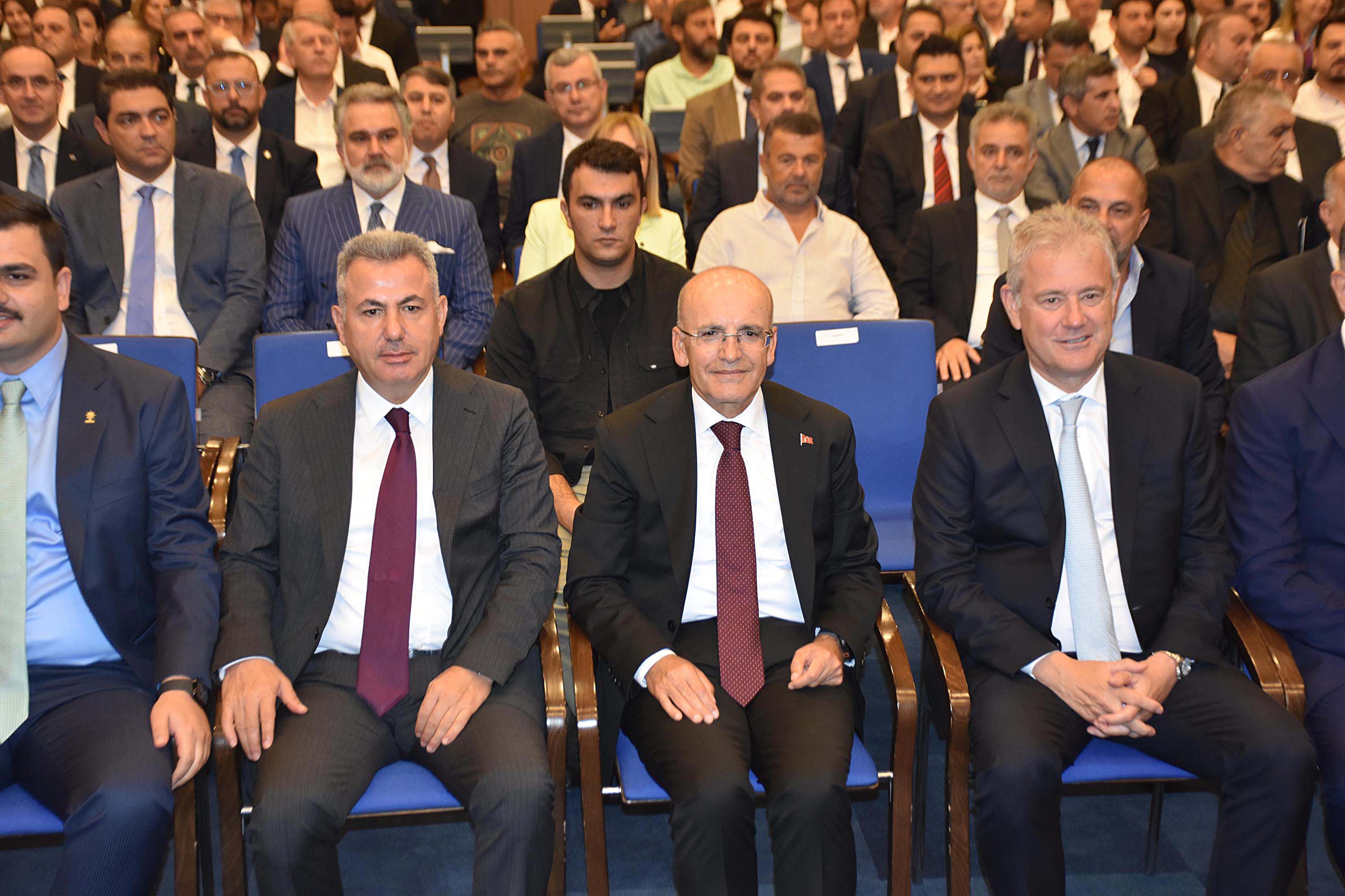 Hazine ve Maliye Bakanı