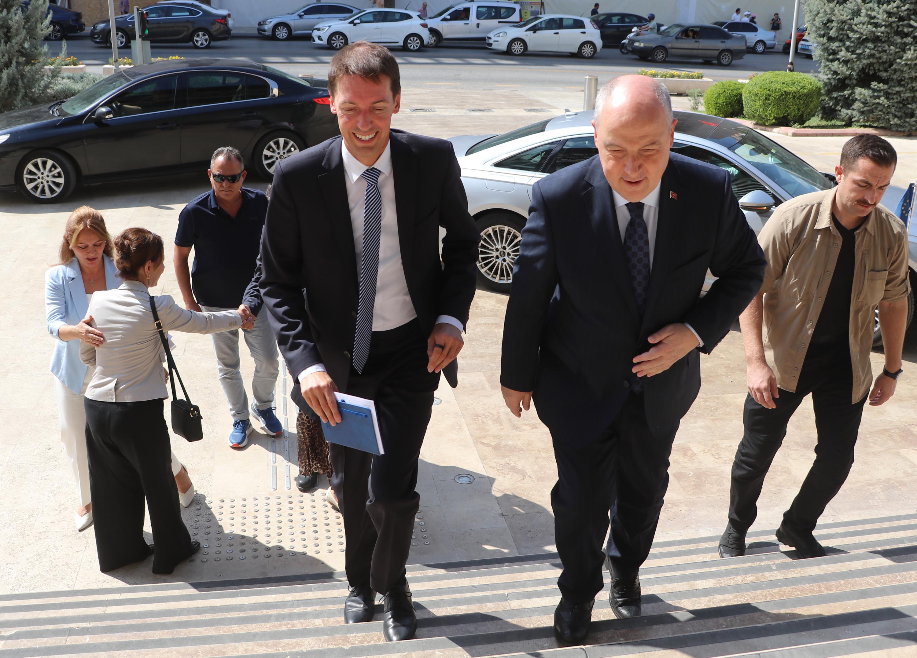 AB Türkiye Delegasyonu Başkan