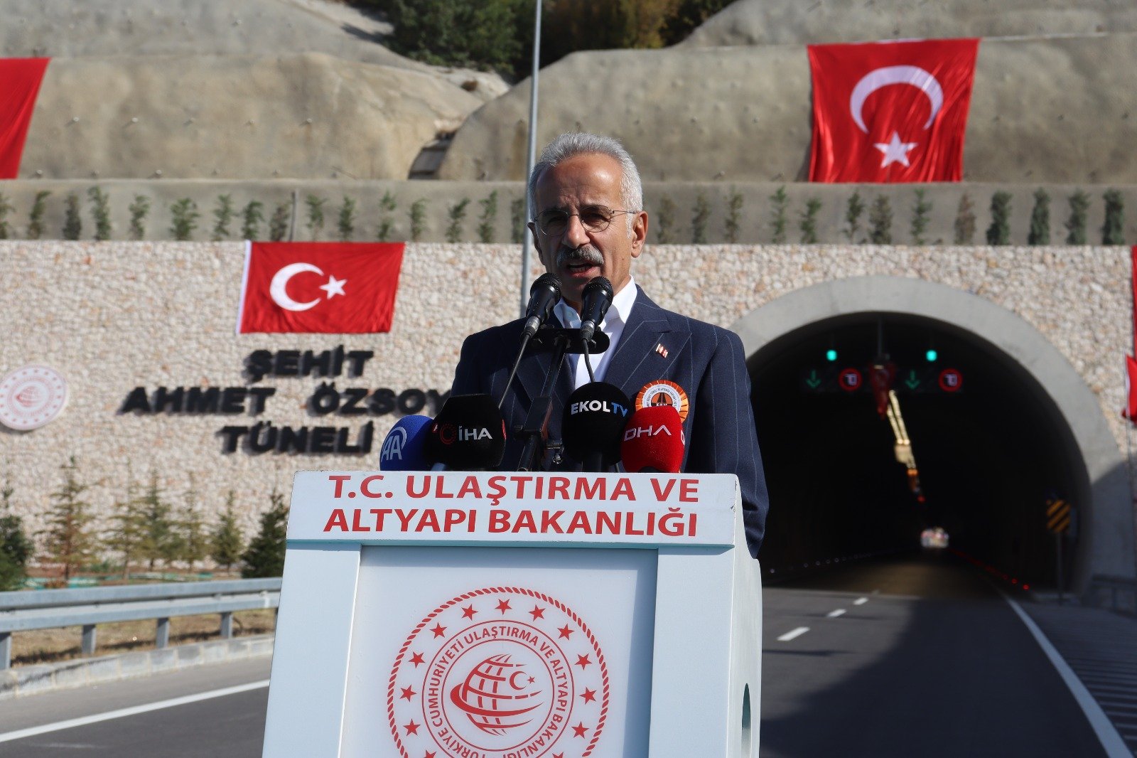Ulaştırma ve Altyapı Bakanı