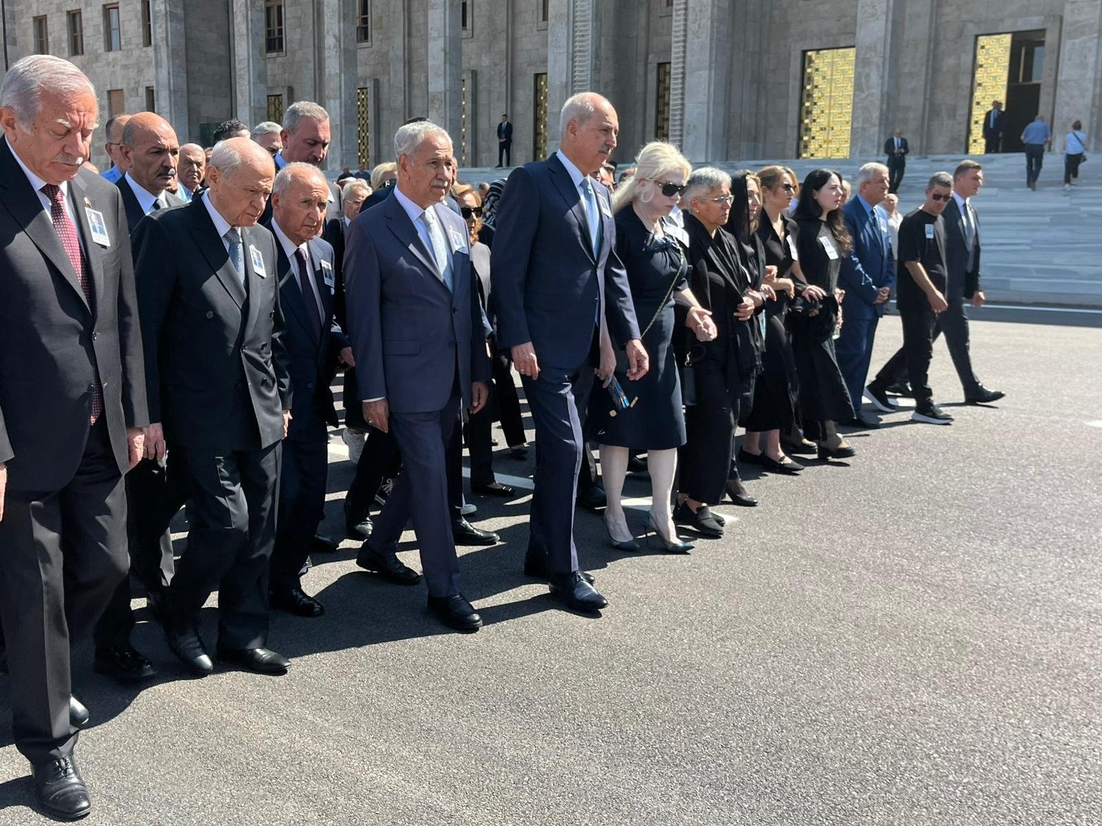 Eski bakan Agah Oktay