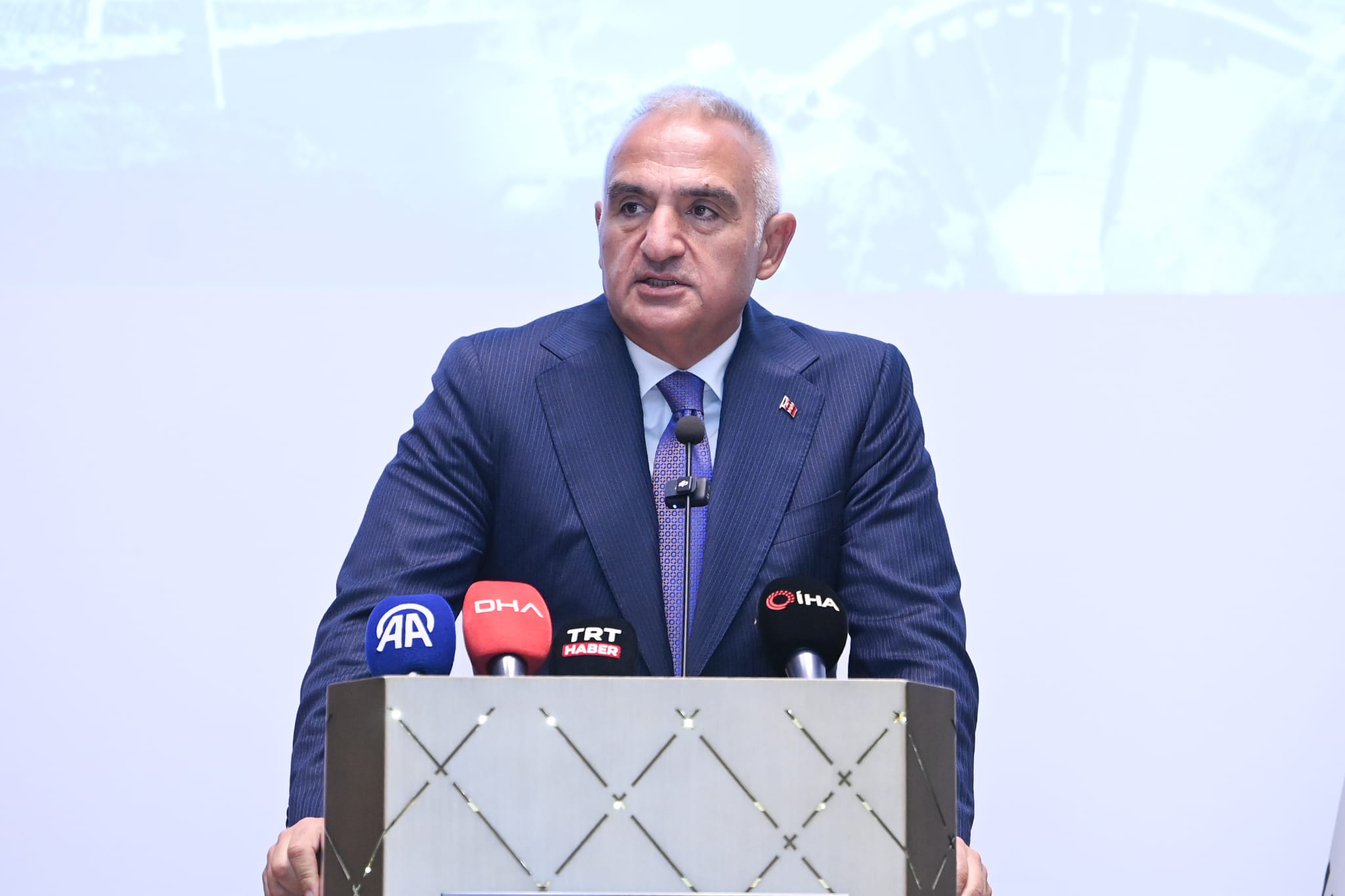Kültür ve Turizm Bakanı