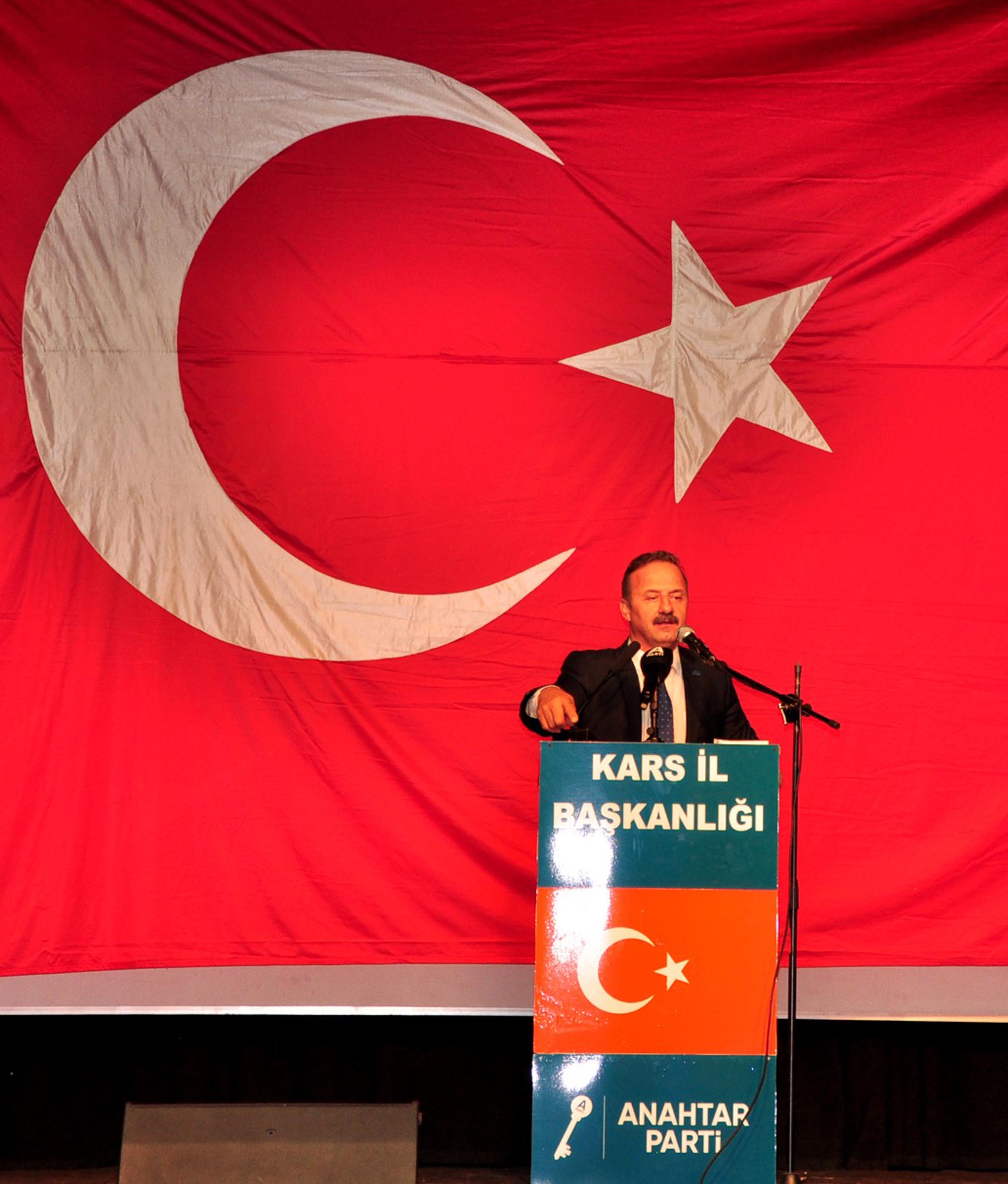 Anahtar Parti Genel Başkanı
