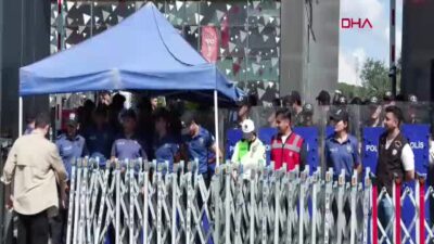 CHP İstanbul İl Başkanlığı Binası Önünde Polis Nöbeti Devam Ediyor