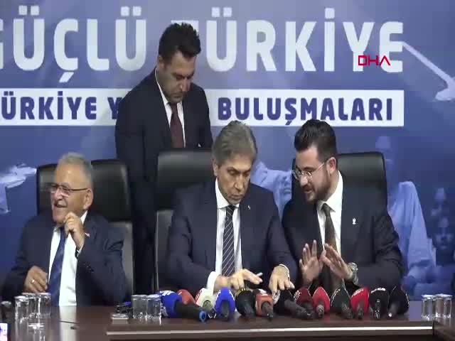 AK Partili Mustafa Demir,