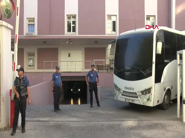 İzmir'de polis merkezine düzenlenen